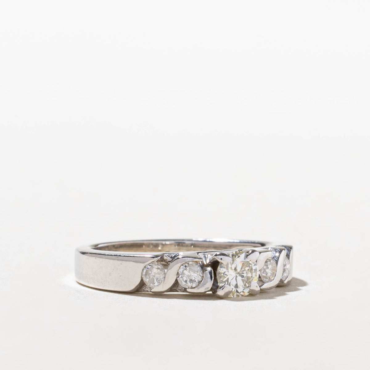 14k Diamond Semi Bezel Accented Ring | 0.50ctw | SZ 6