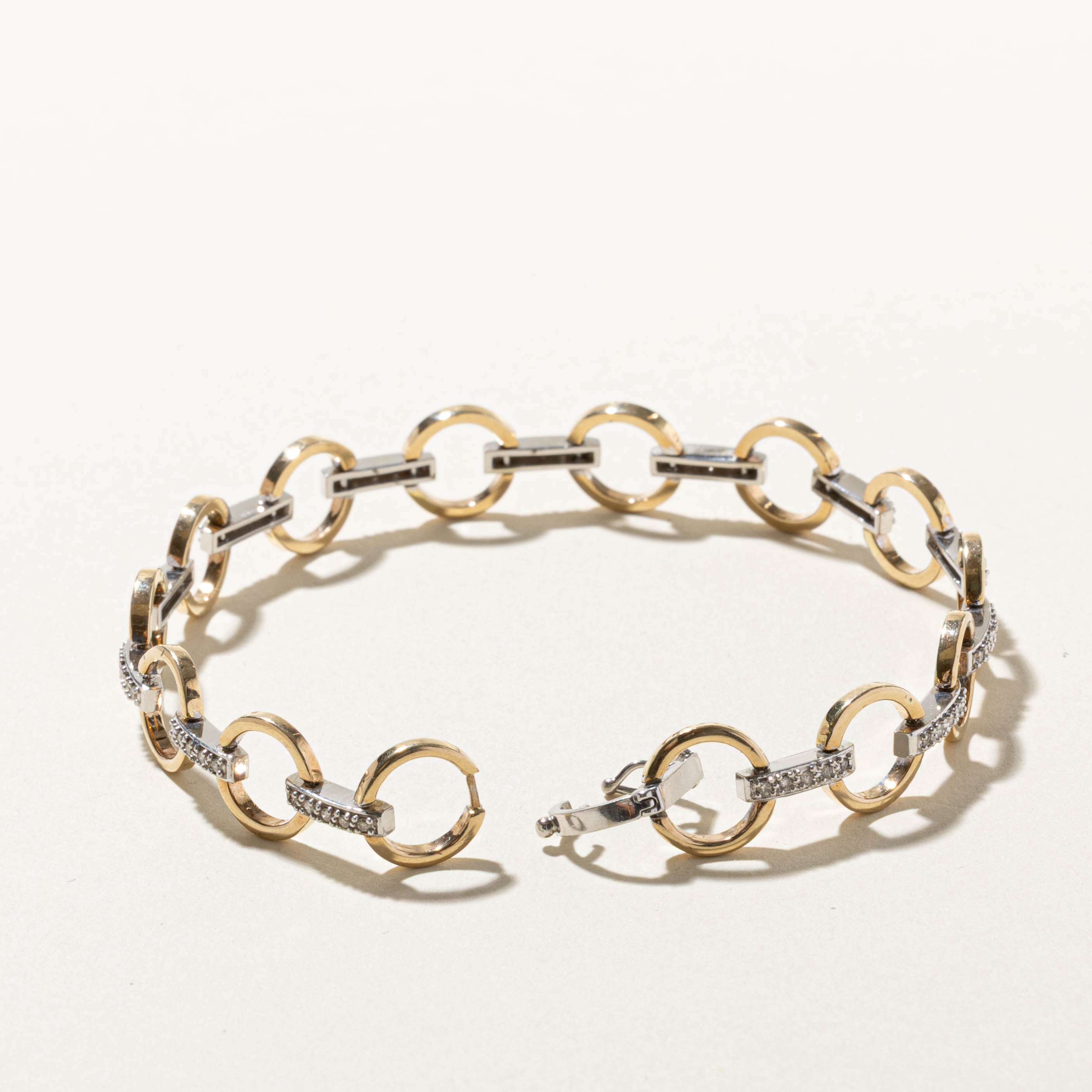 9k Two-Tone Diamond Circle Bracelet | 0.32ctw | 8"