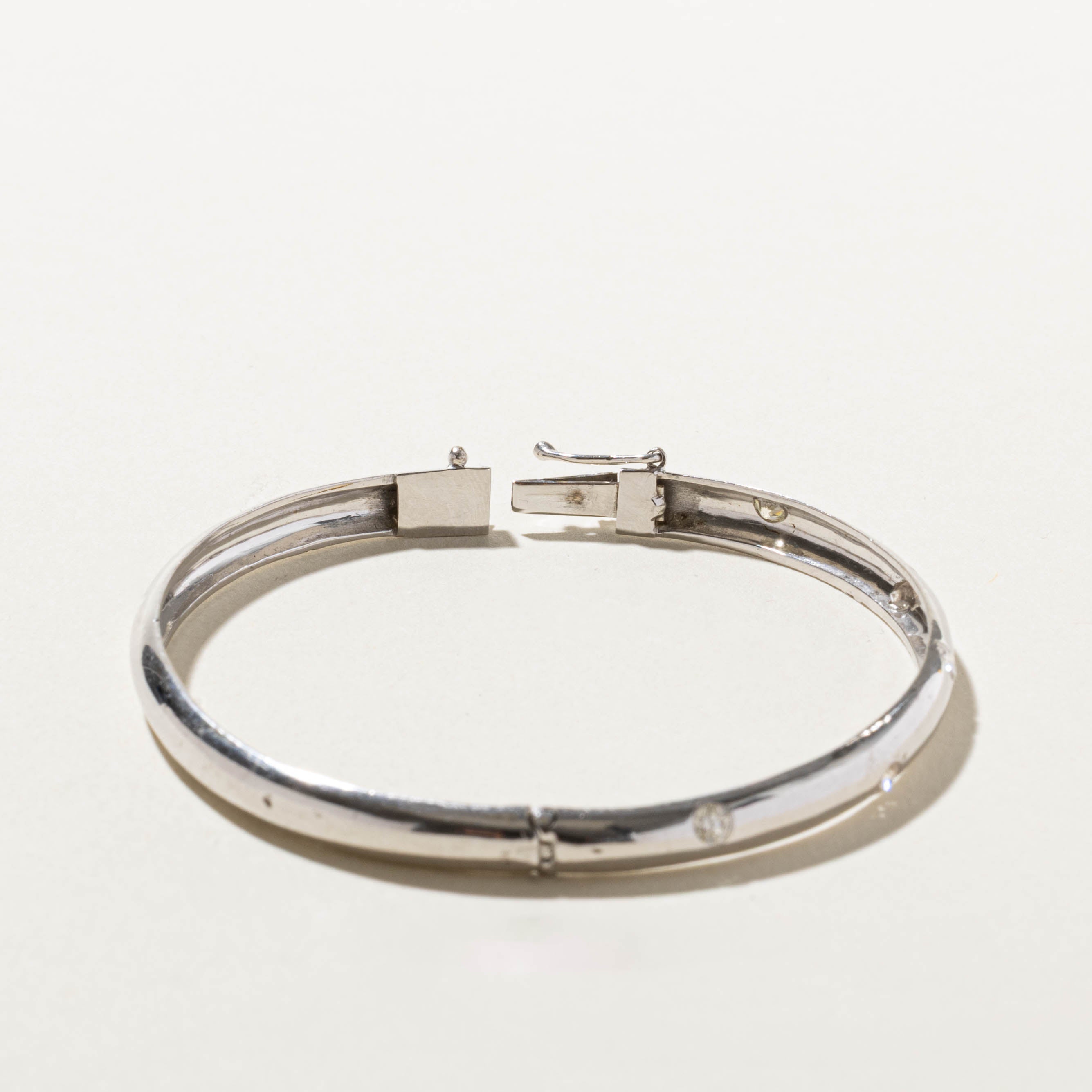 14k Flush Set Scattered Diamond Bangle | 0.40ctw | 7"