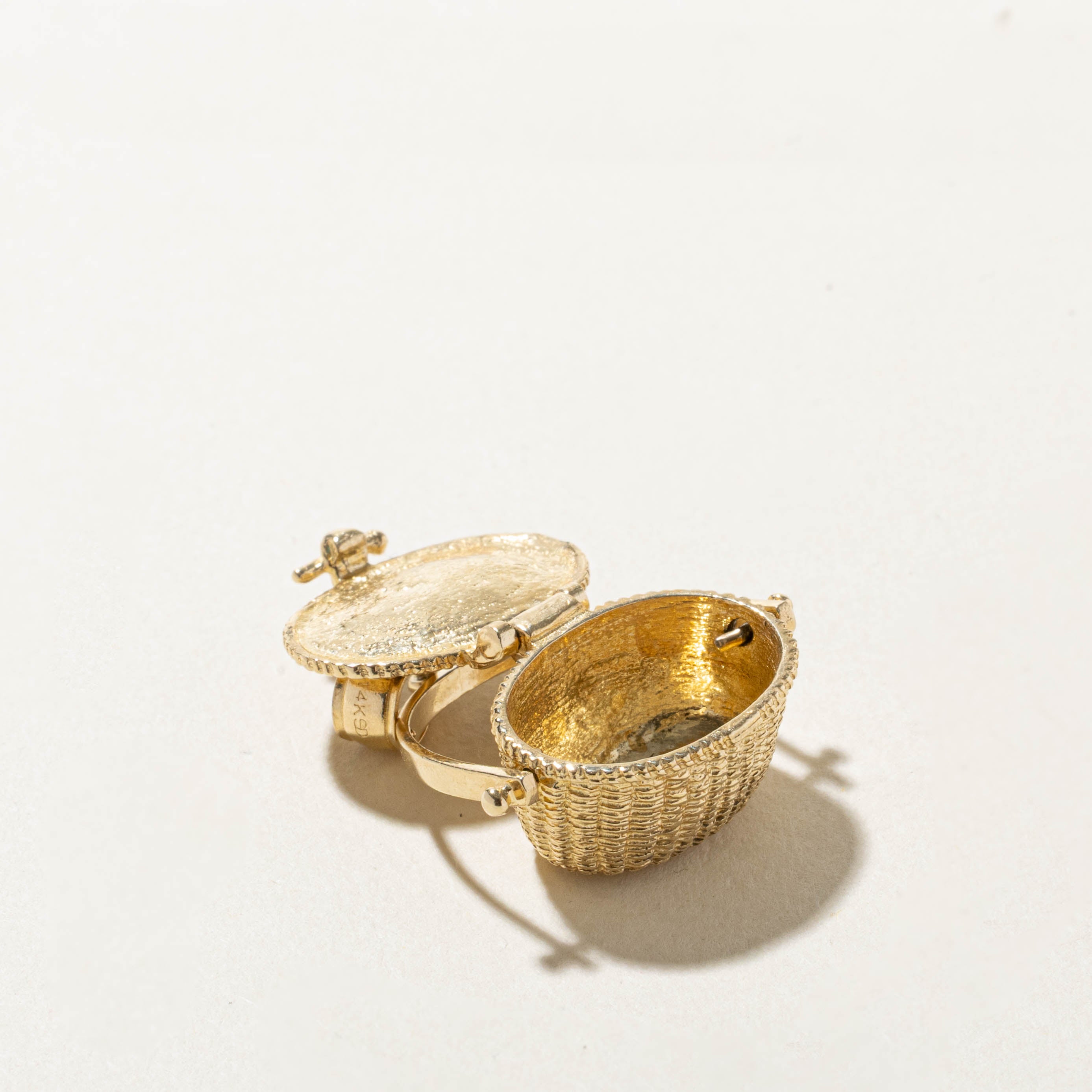 14k Nantucket Basket Locket Pendant