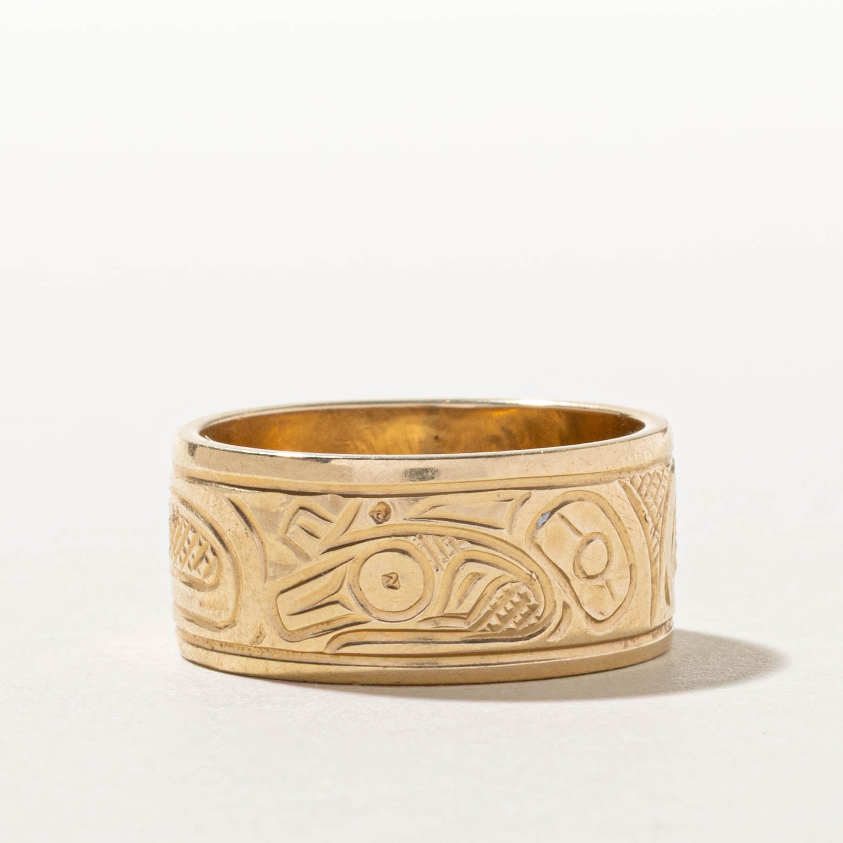 'W.A Barr' 14k Yellow Gold Indigenous Carved Band | SZ 10.25