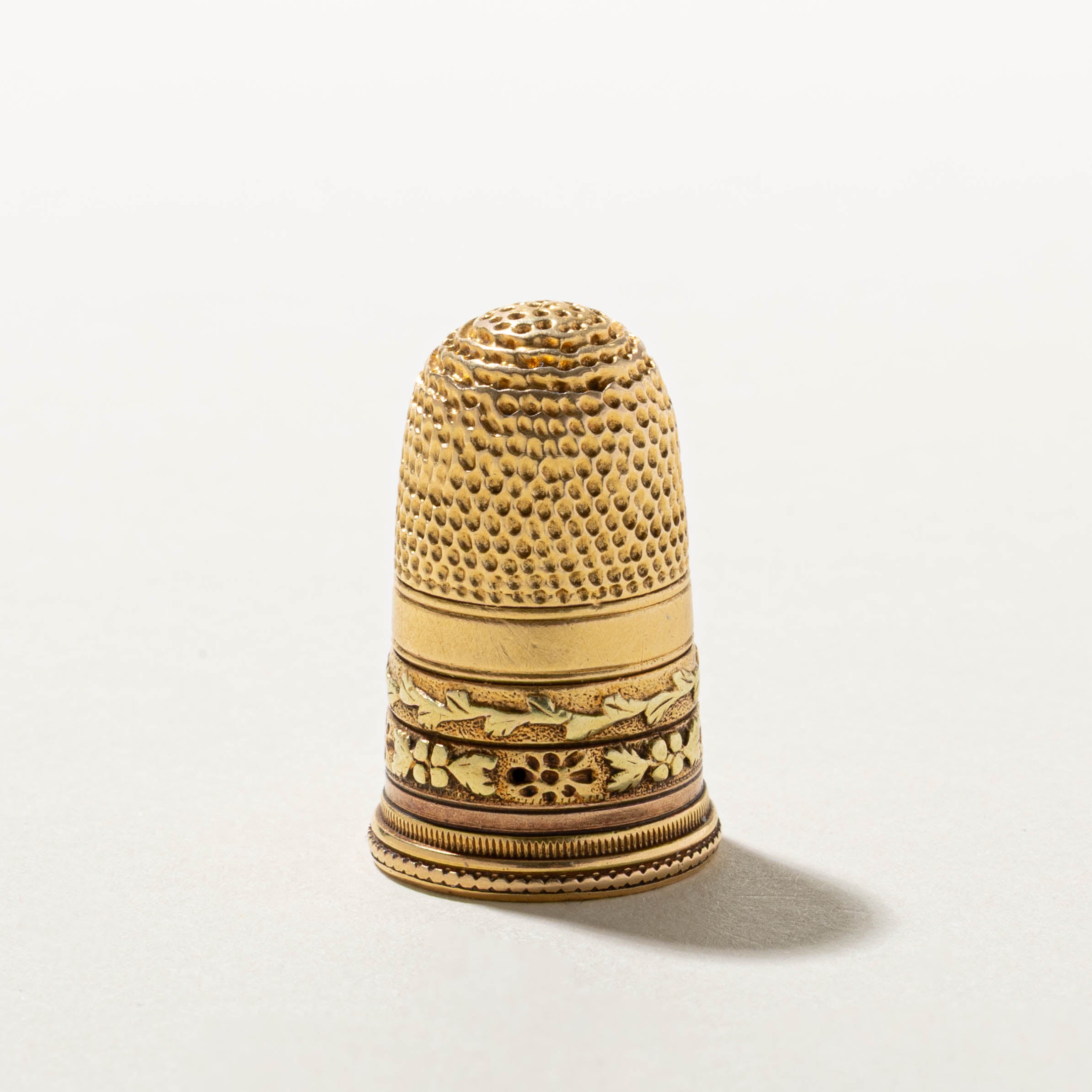 Antique 18k Floral Patterned Thimble