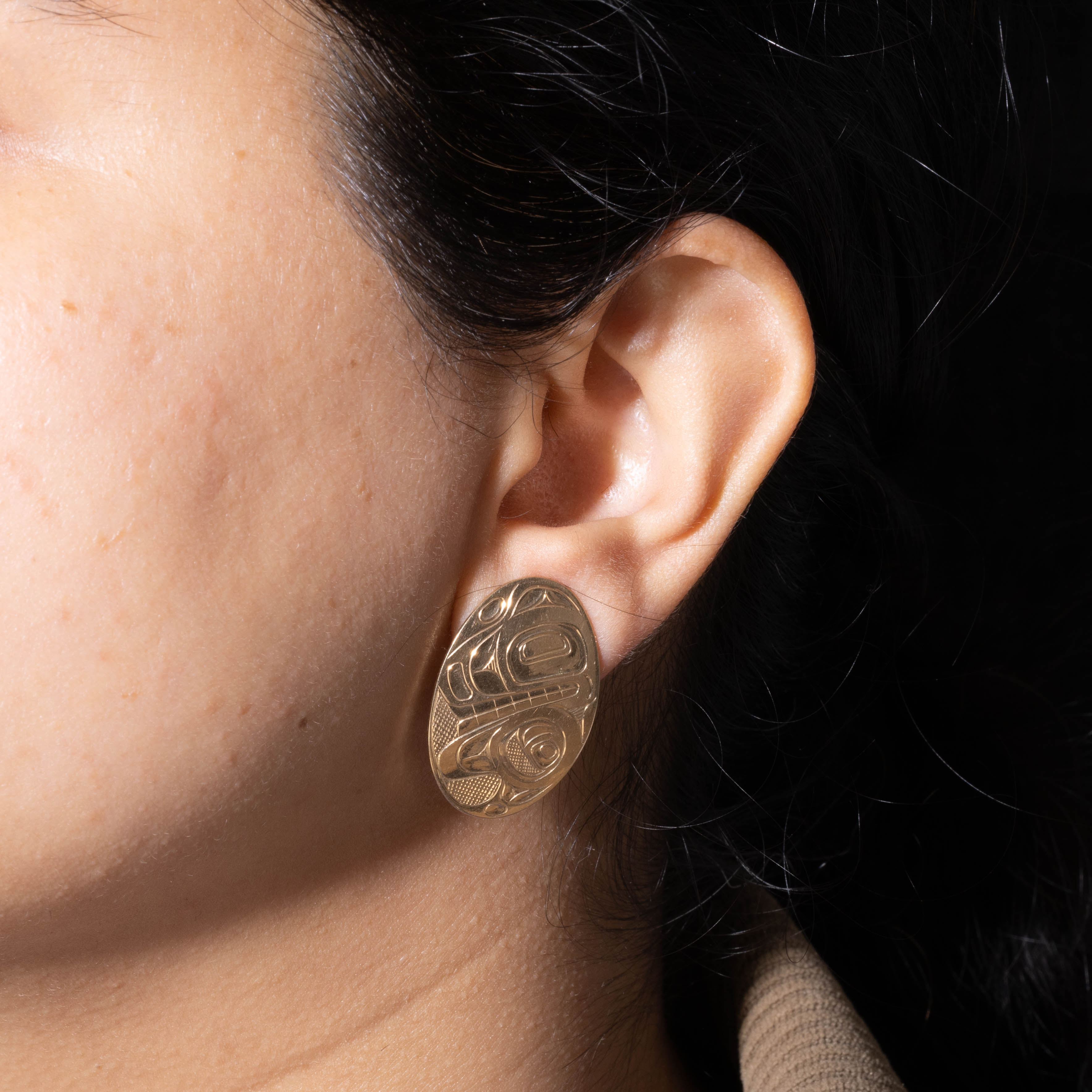 'Bill Helin' 14k Yellow Gold Indigenous Clip On Earrings