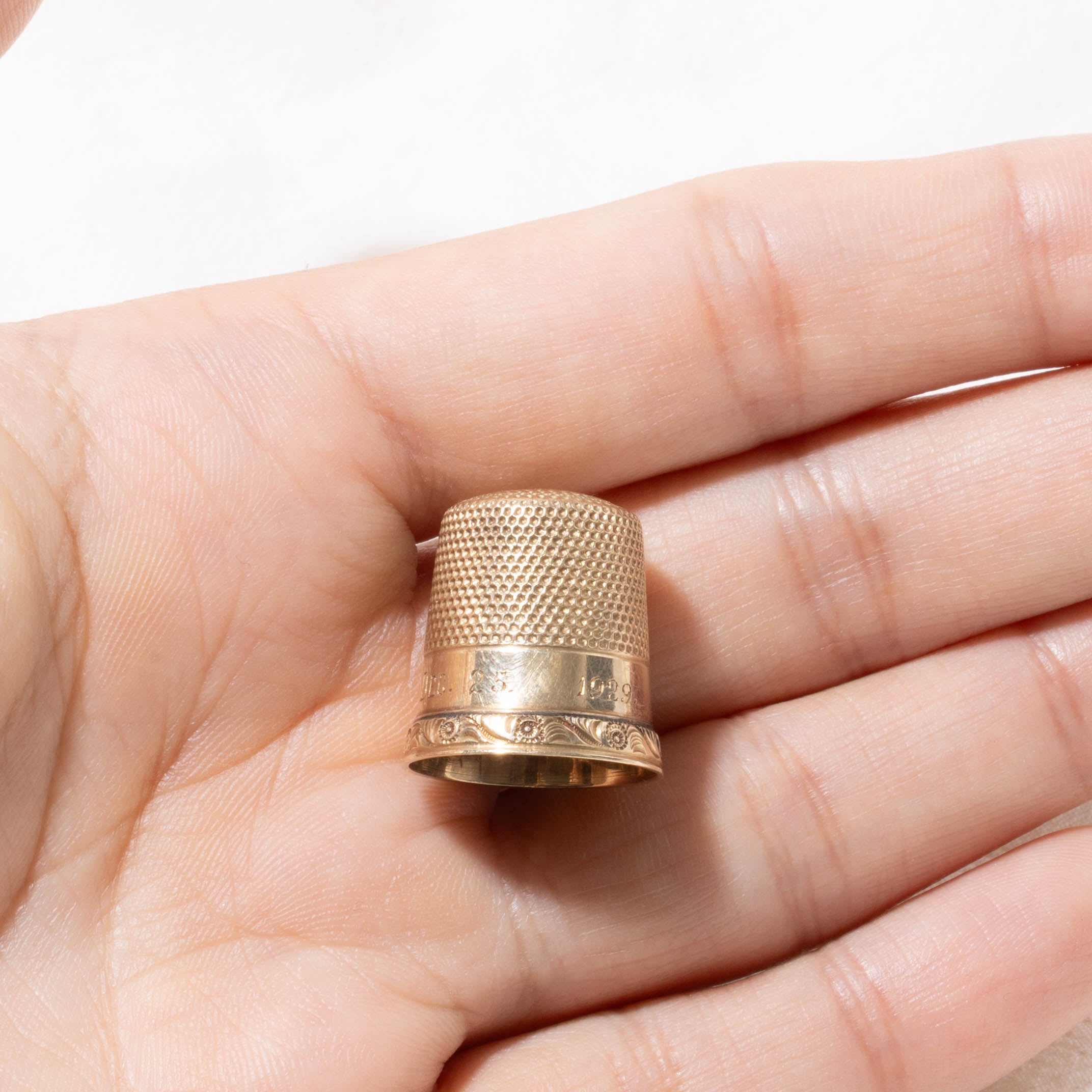 10k Engraved Scrollwork Thimble