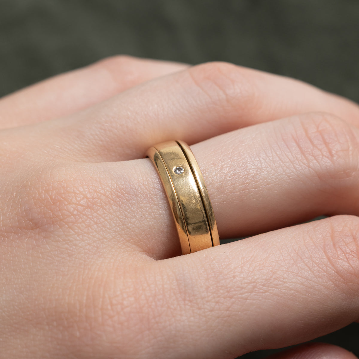 18k Flush Set Diamond Grooved Band | 0.04ctw | 6.75mm | SZ 9.25