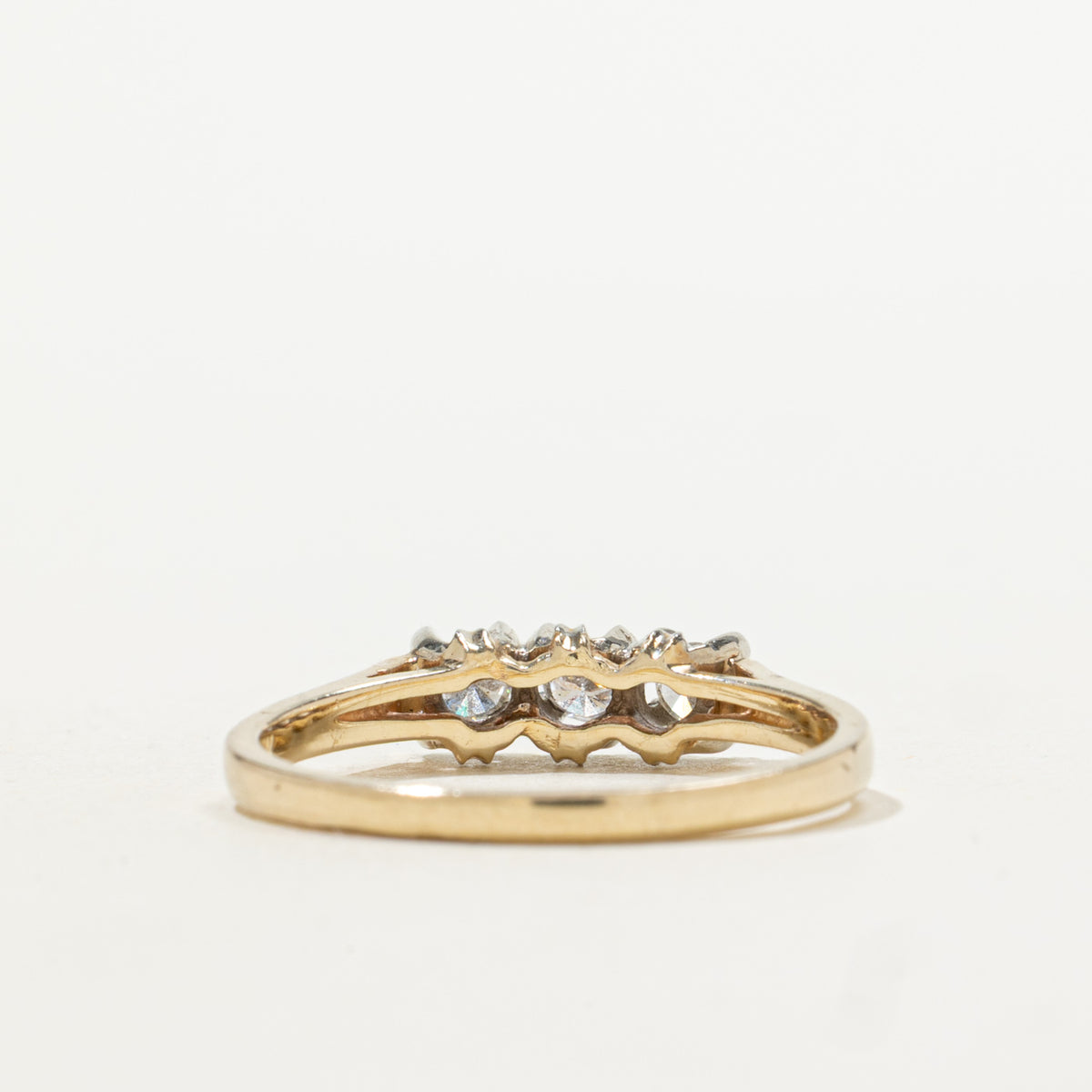 10k Three Stone Diamond Textured Ring | 0.24ctw | SZ 8.25