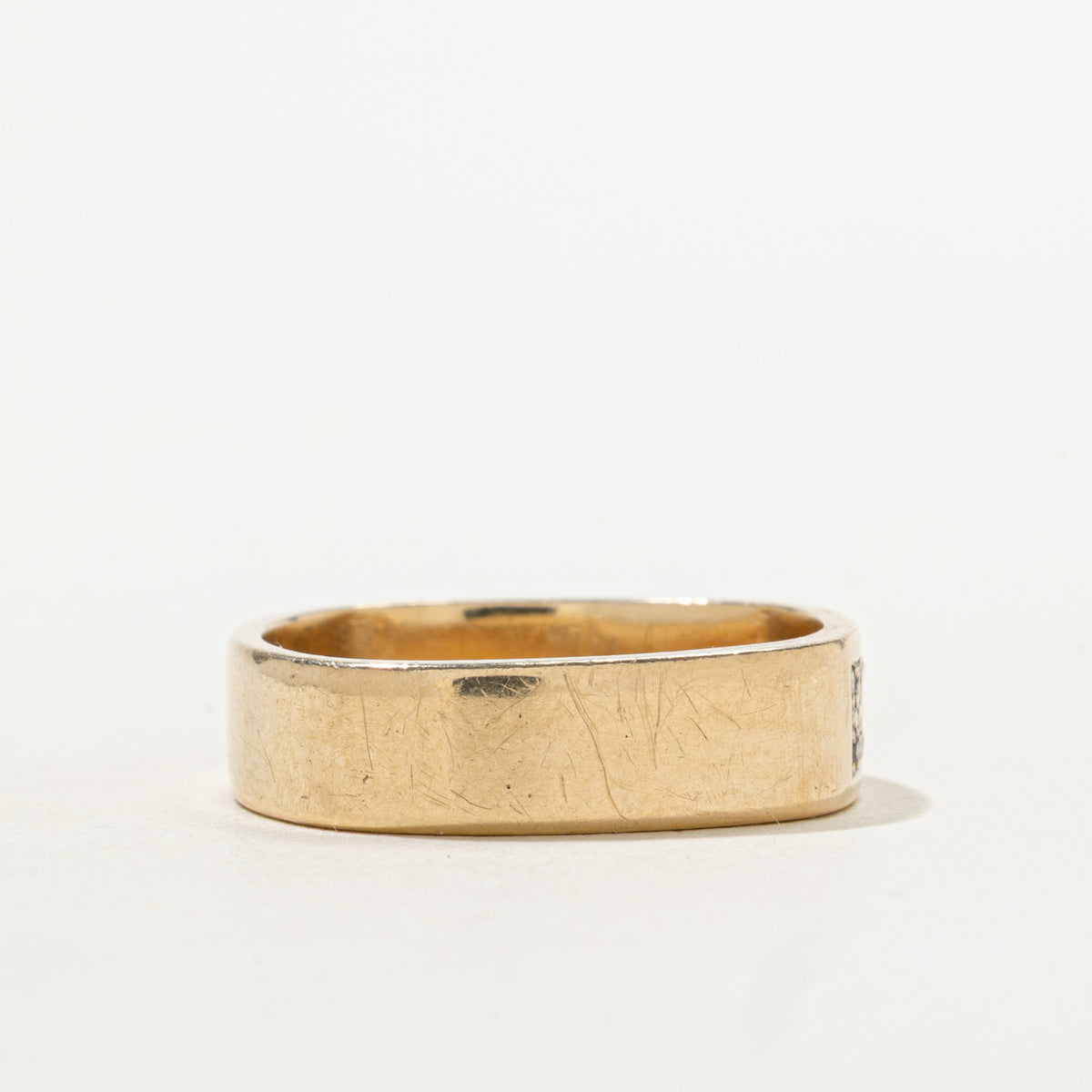 10k Pave Set Diamond Grid Soft-Square Band | 0.06ctw | 5.75mm | SZ 8.25