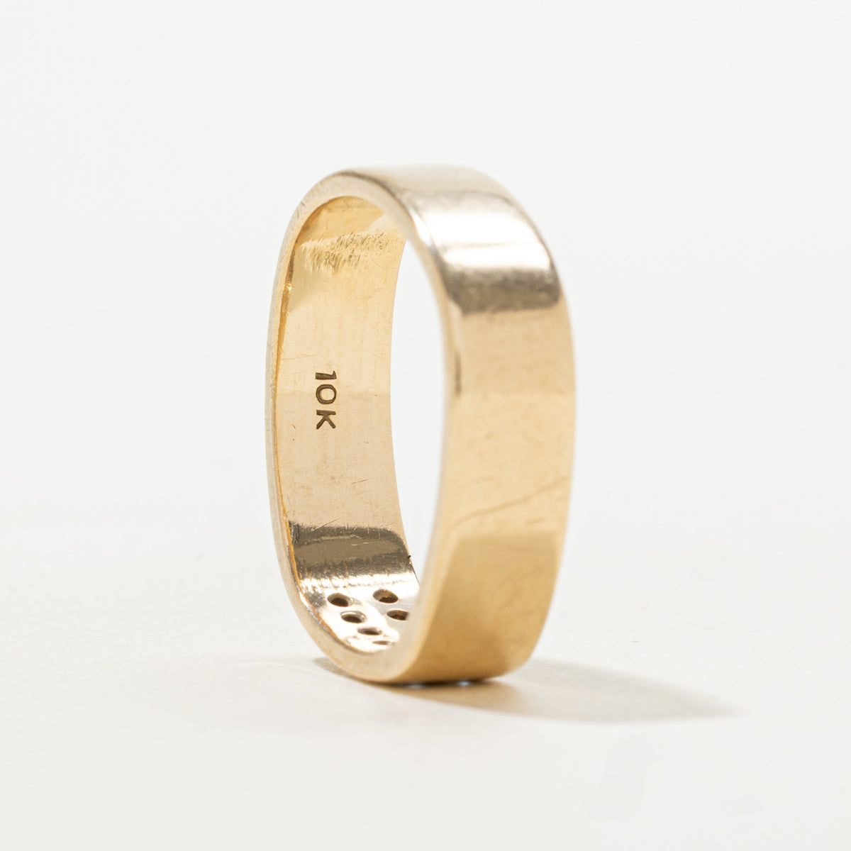 10k Pave Set Diamond Grid Soft-Square Band | 0.06ctw | 5.75mm | SZ 8.25