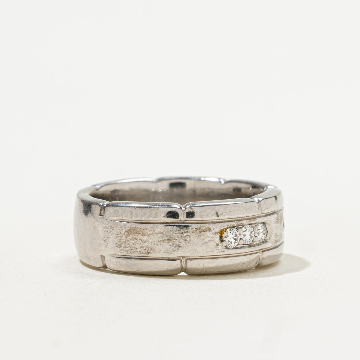 14k Scattered Semi Eternity Diamond Grooved Band | 0.27ctw | 7.85mm | SZ 8