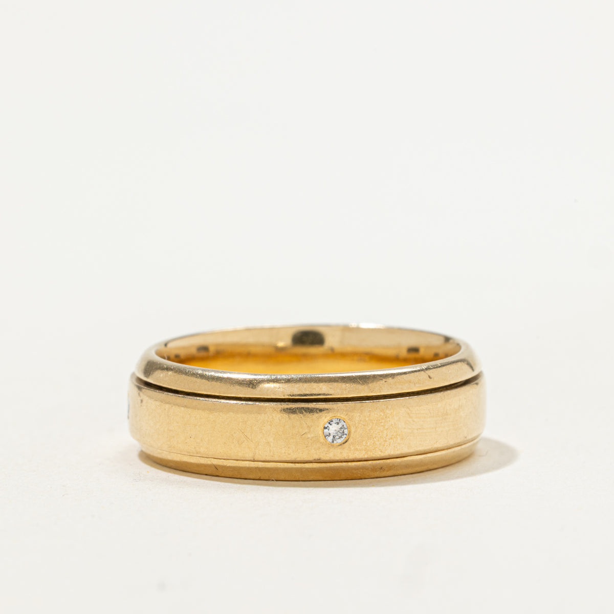 18k Flush Set Diamond Grooved Band | 0.04ctw | 6.75mm | SZ 9.25