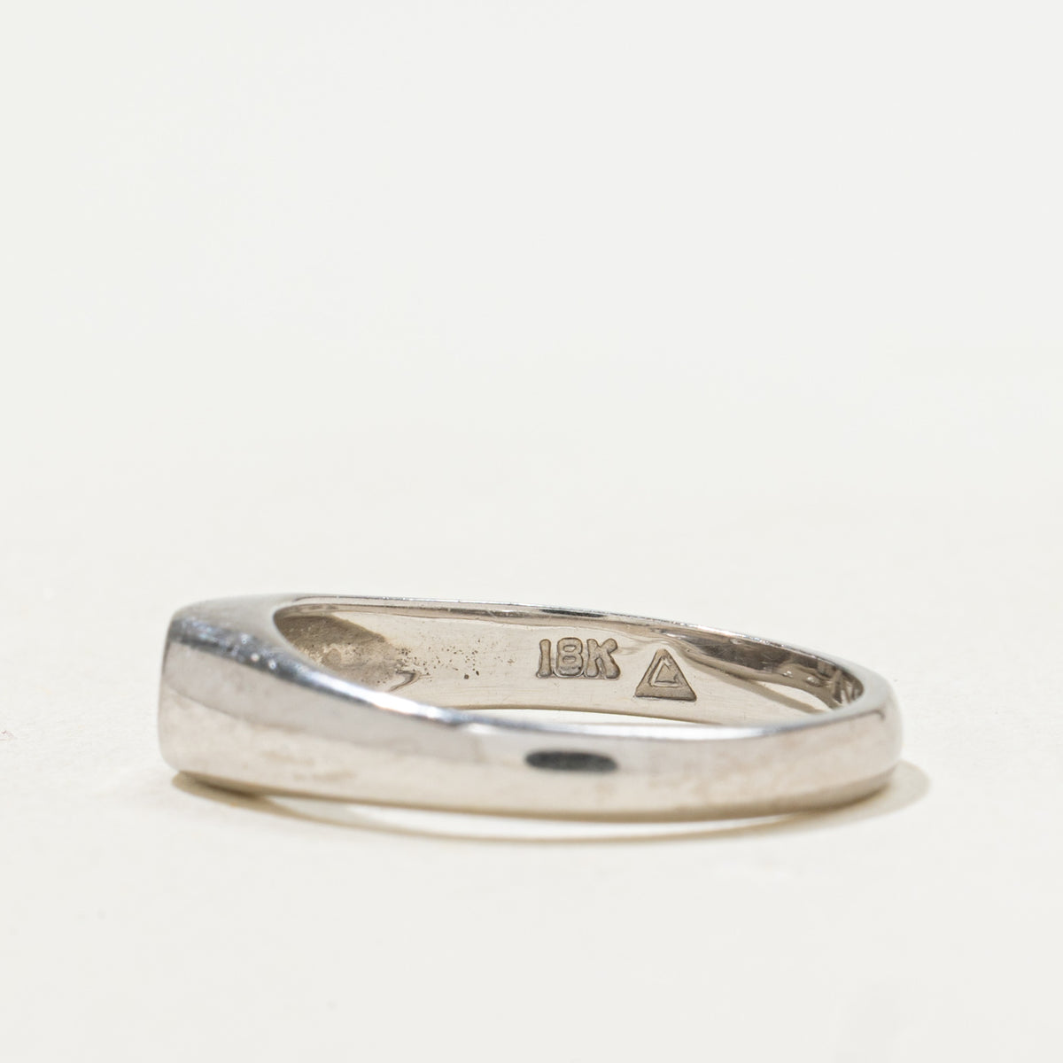 18k Solitaire Diamond Plain Dome Ring | 0.06ct | SZ 5.5
