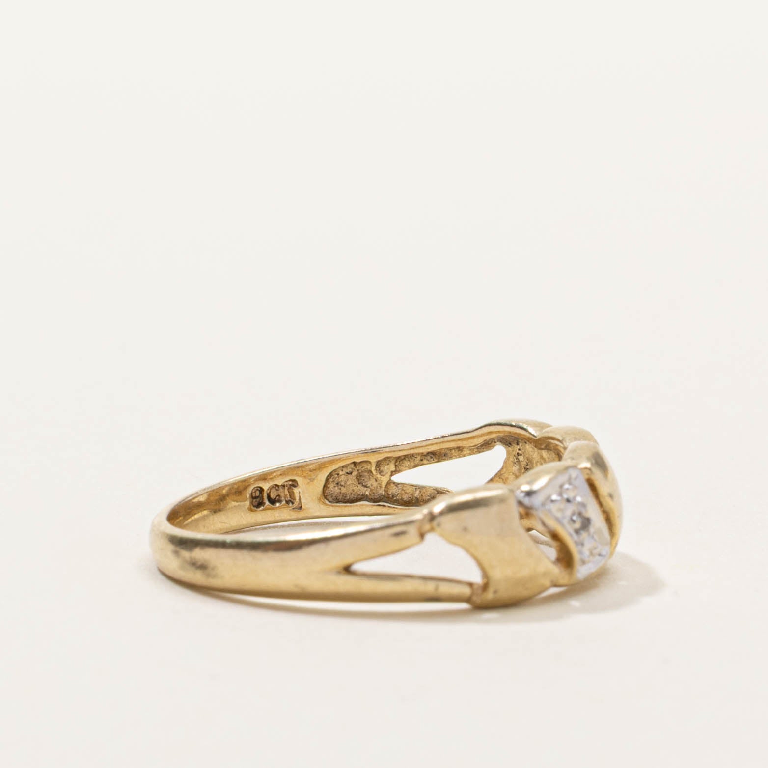 9k Diamond Accent Openwork Scroll Ring | SZ 6.75
