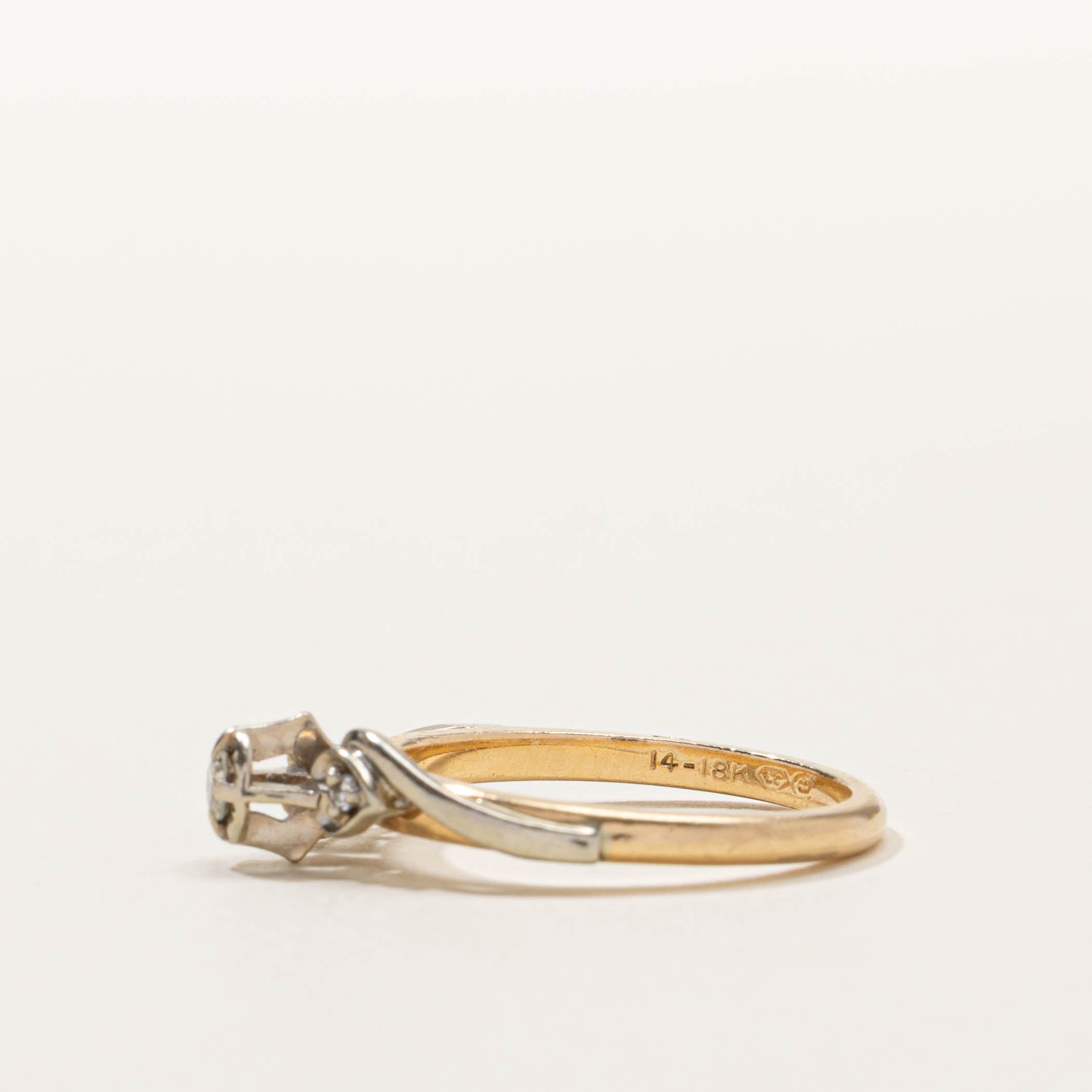 Vintage Canadian Illusion Set Diamond Ring | SZ 6