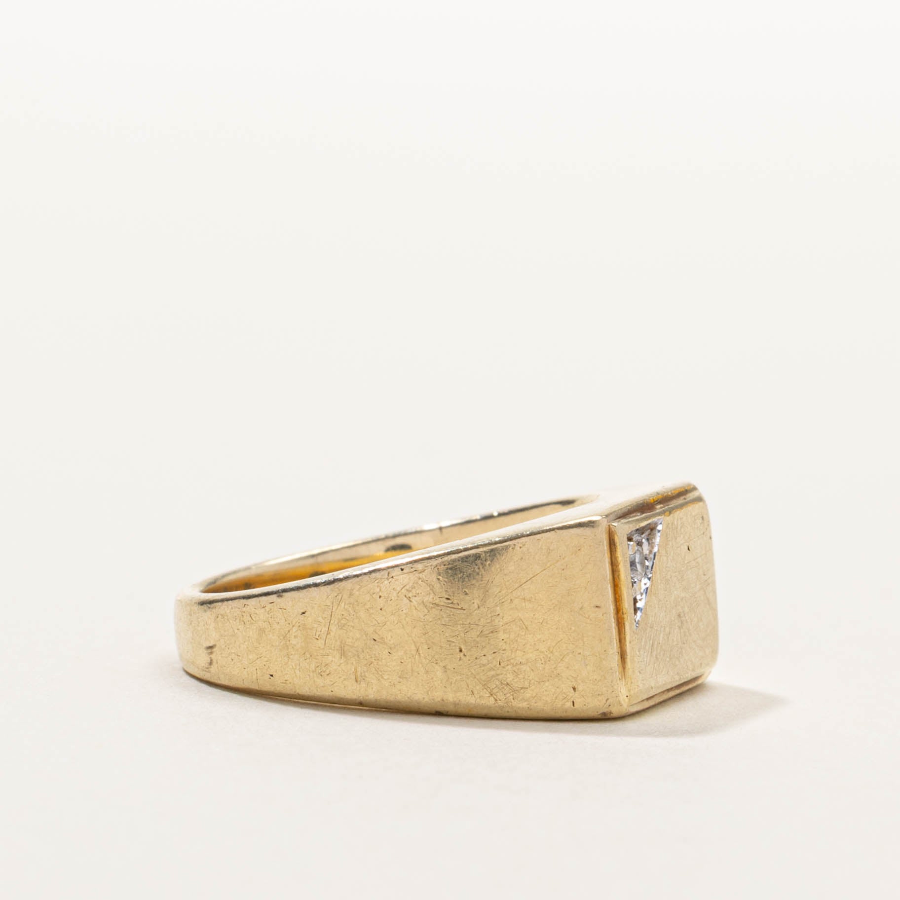 10k Diamond Triangle Signet Ring | SZ 6.25
