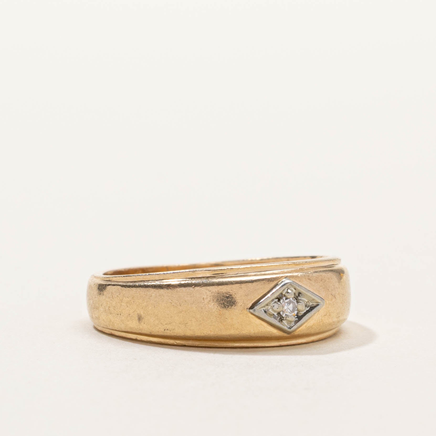 10k Diamond Grooved Dome Ring | SZ 7