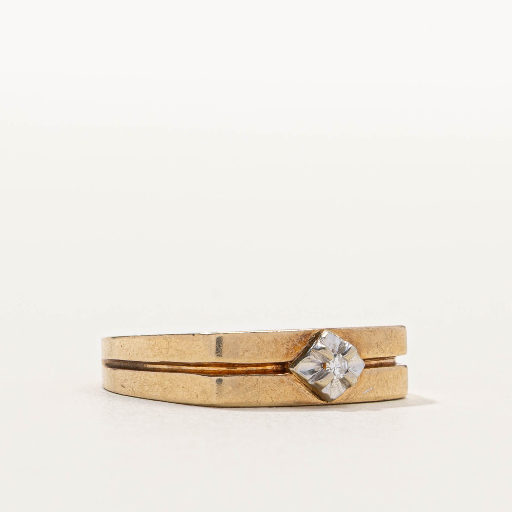 10k Illusion Set Diamond Grooved Band | 5mm | SZ 6.25