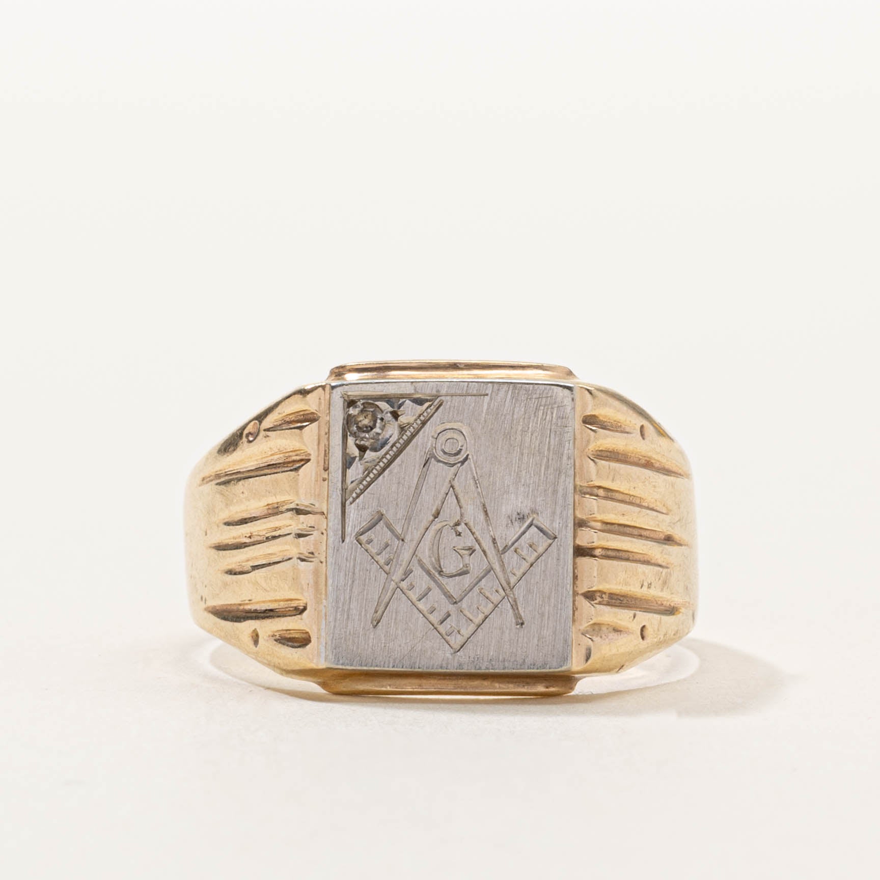 10k Two Tone Diamond Masonic Crest Signet Ring | SZ 10