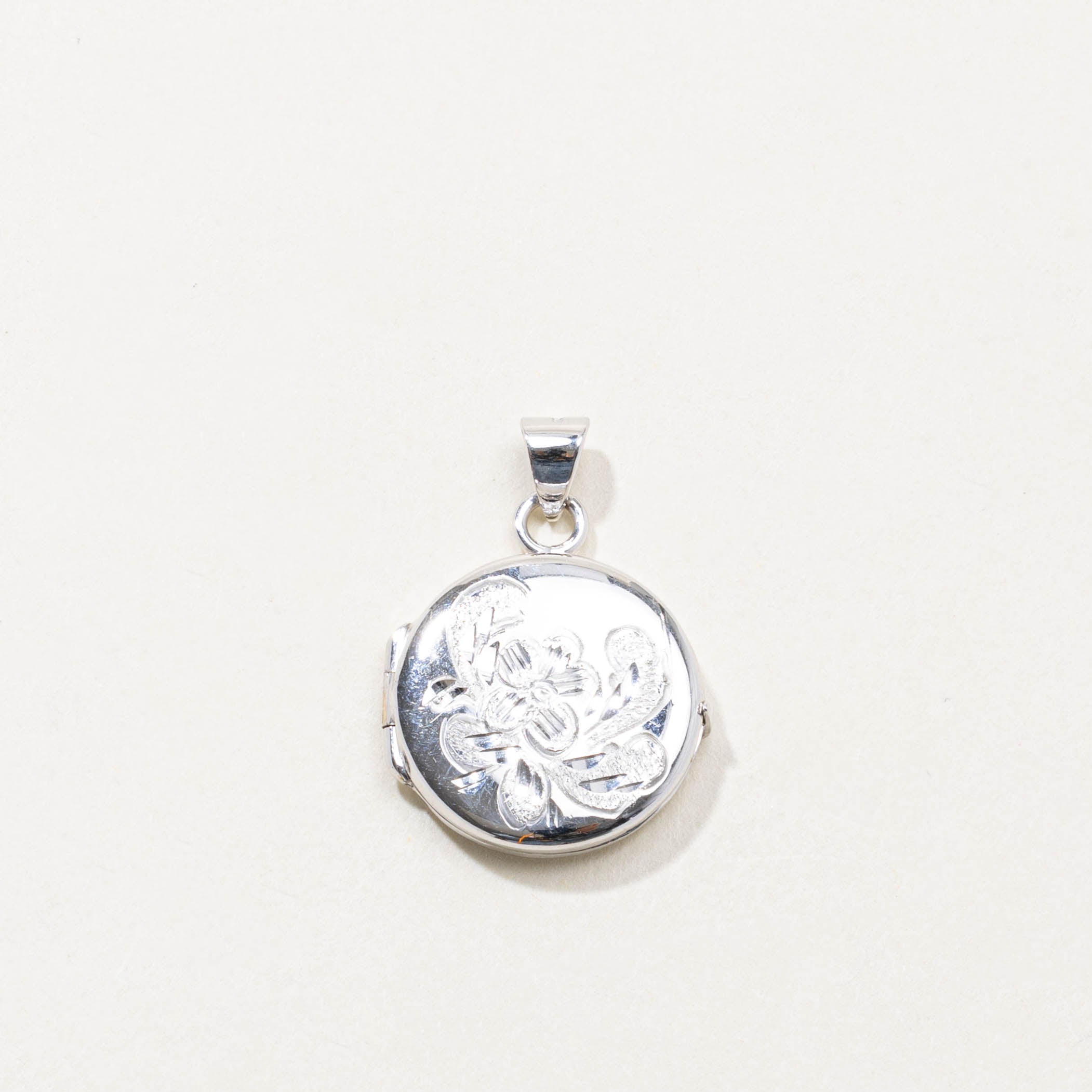 10k White Gold Floral Engraved Locket