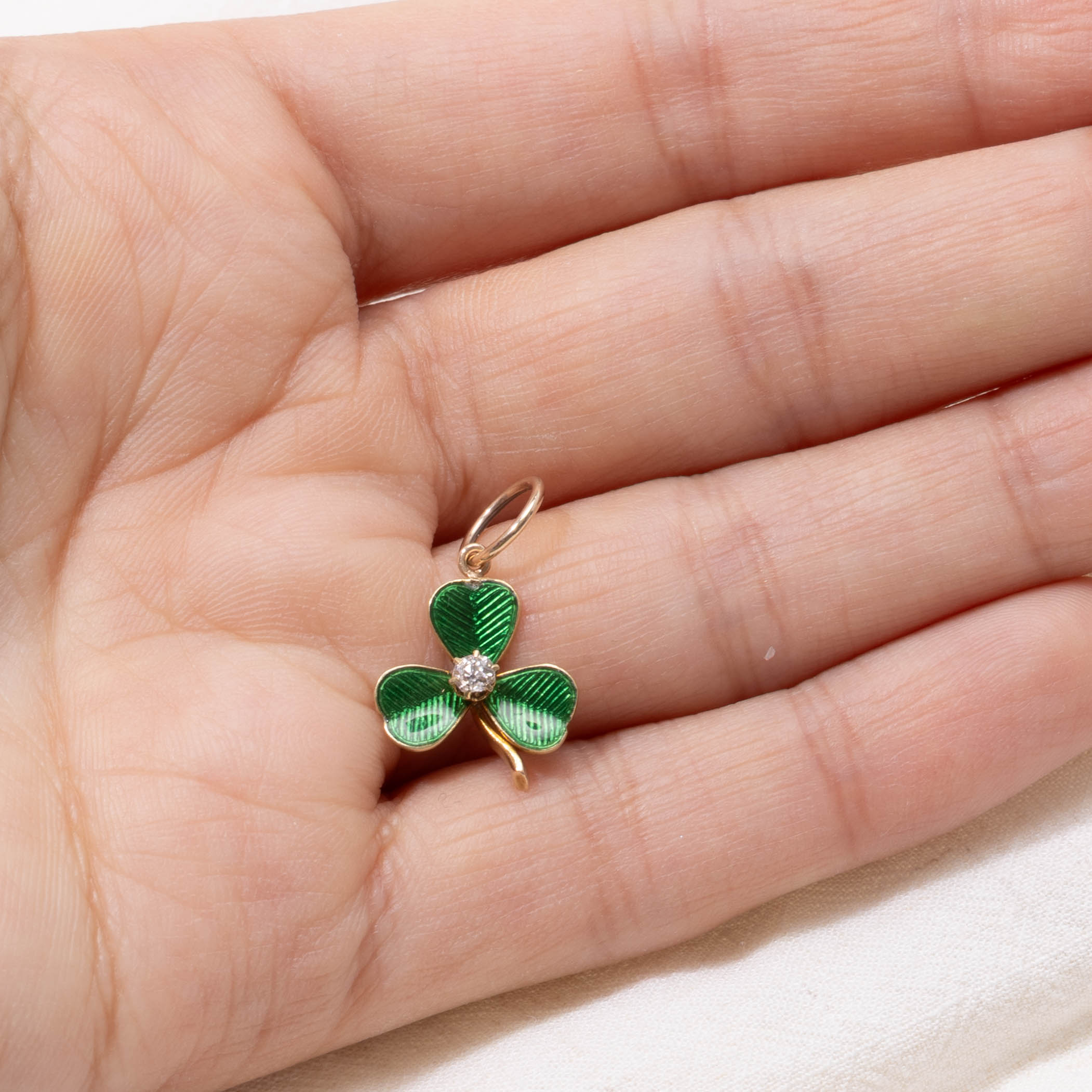 18k Diamond Enamel Clover Pendant | 0.08ctw