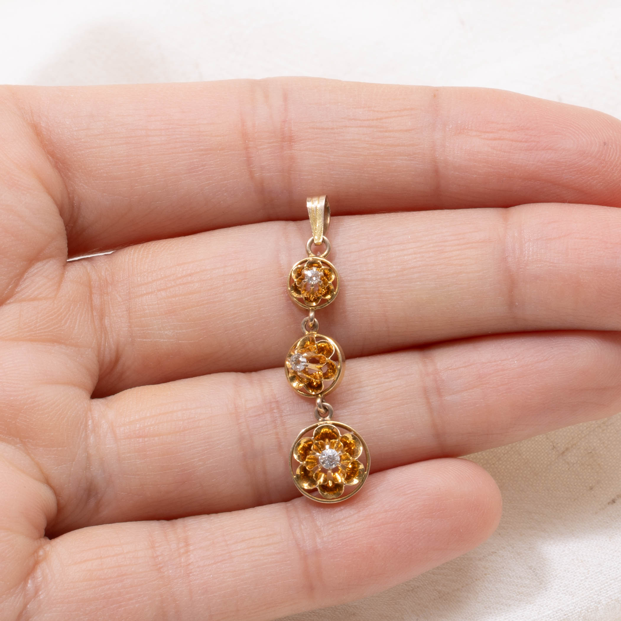 10k Belcher Set Diamond Drop Pendant | 0.11ctw