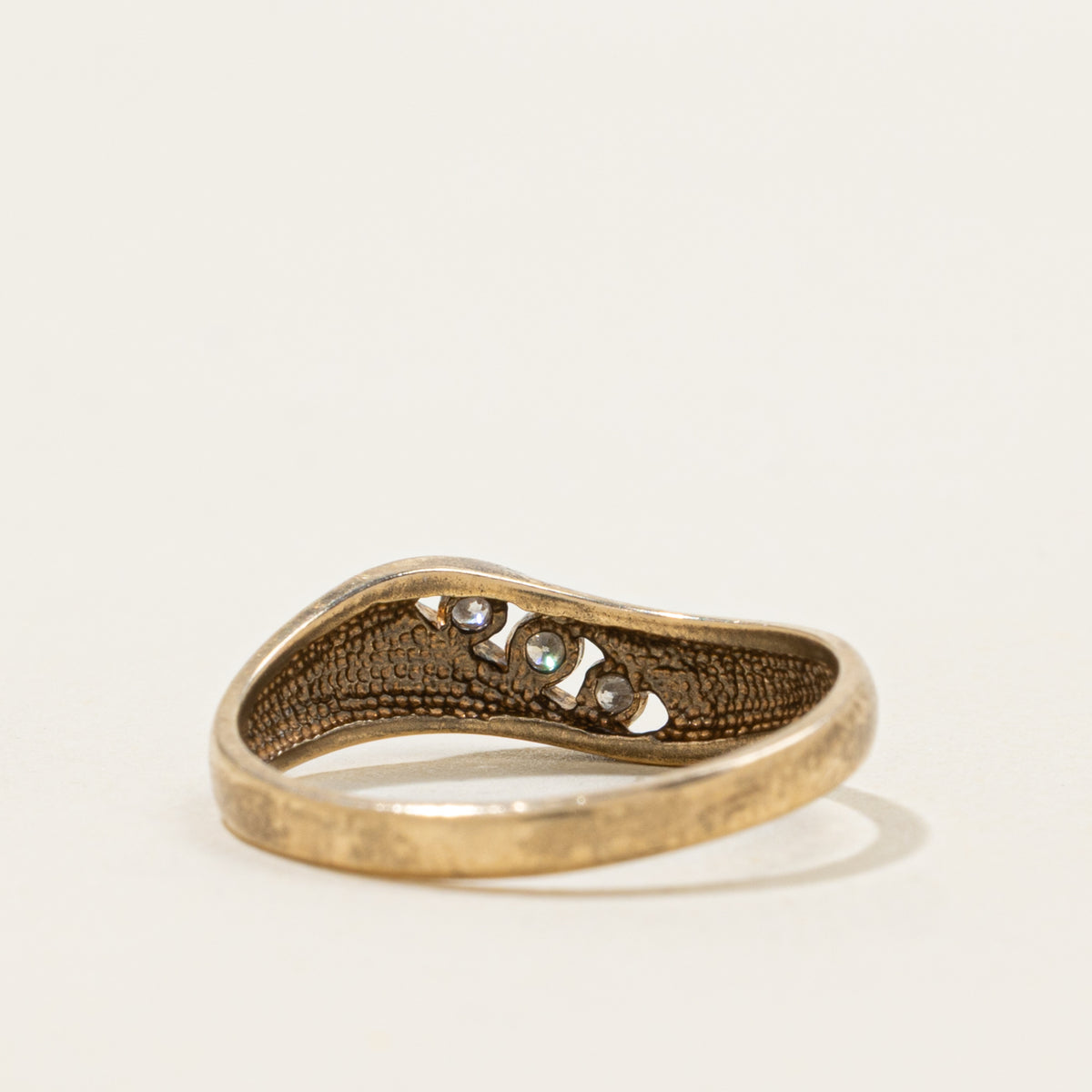 10k Three Stone Channel Set Diamond Wave Band | SZ 5.5