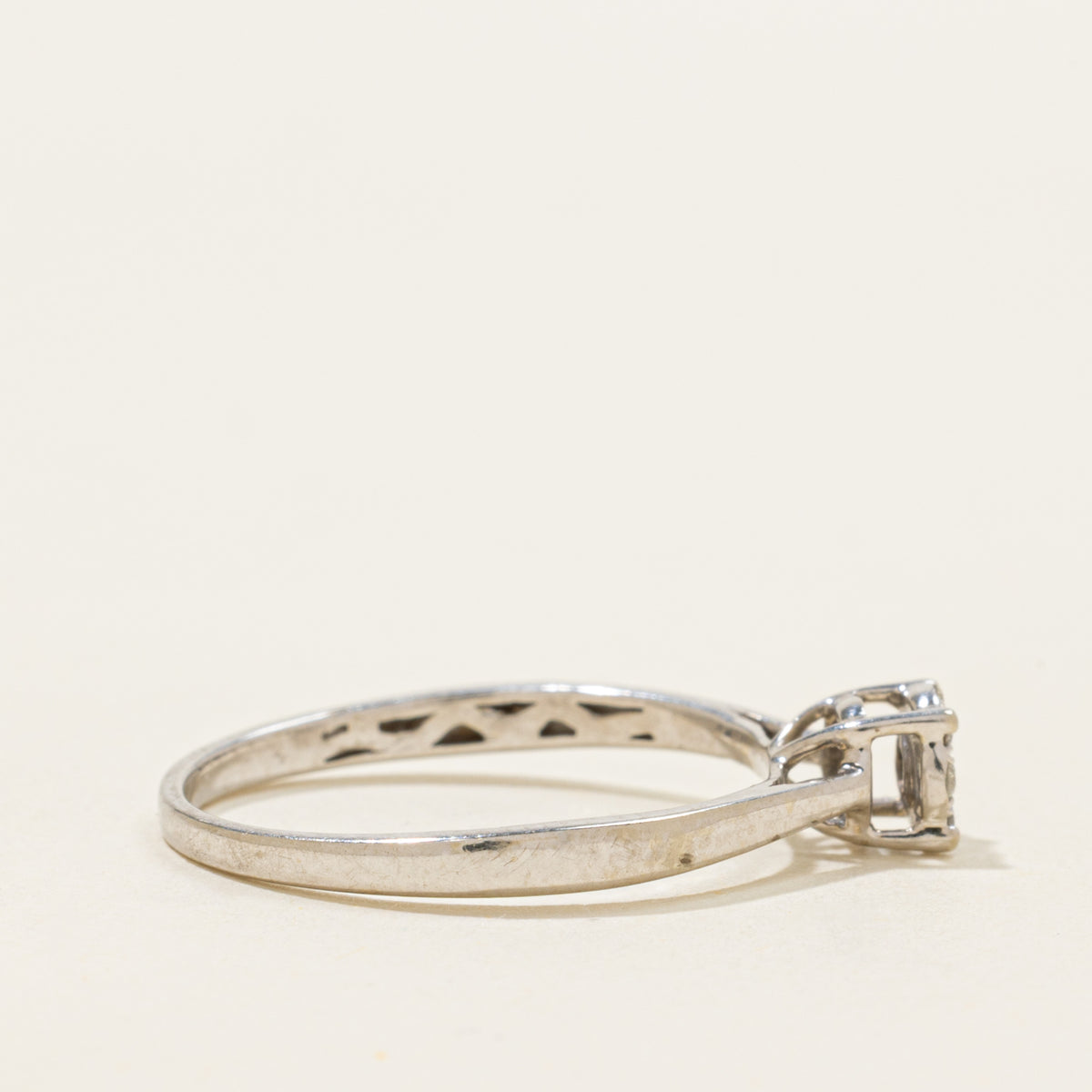 10k Illusion Set Diamond Cluster Reverse Tapered Ring | SZ 7.25
