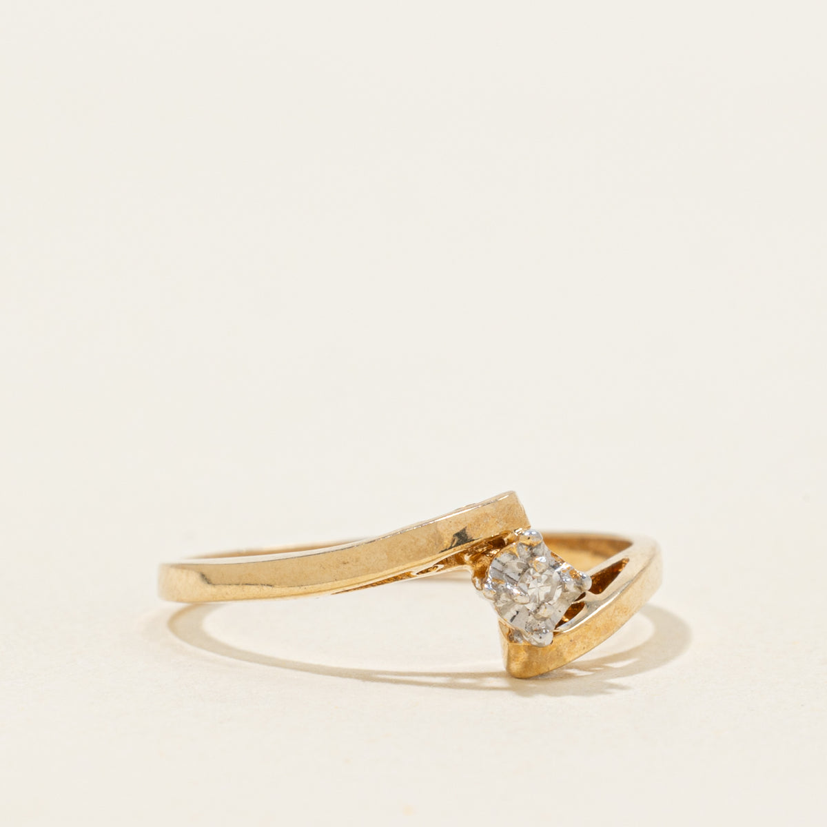 10k Illusion Set Diamond Bypass Ring | SZ 6.5