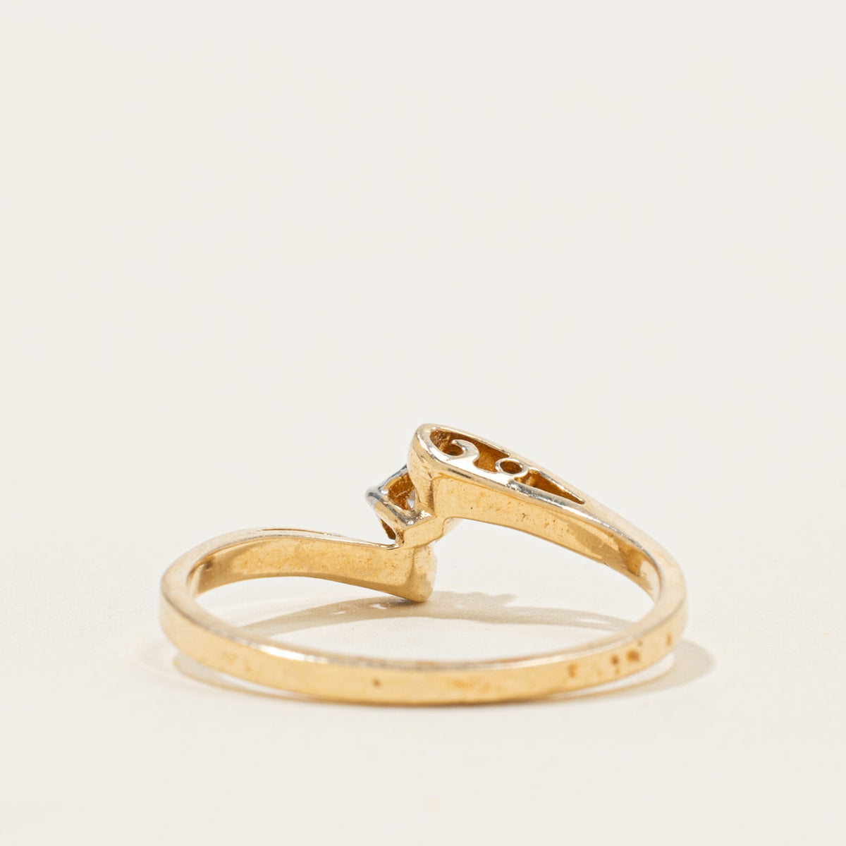 10k Illusion Set Diamond Bypass Ring | SZ 6.5