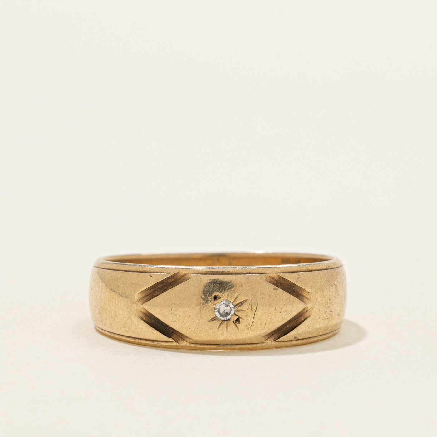 10k Star Set Diamond Engraved Band | 6.95mm | SZ 9.75