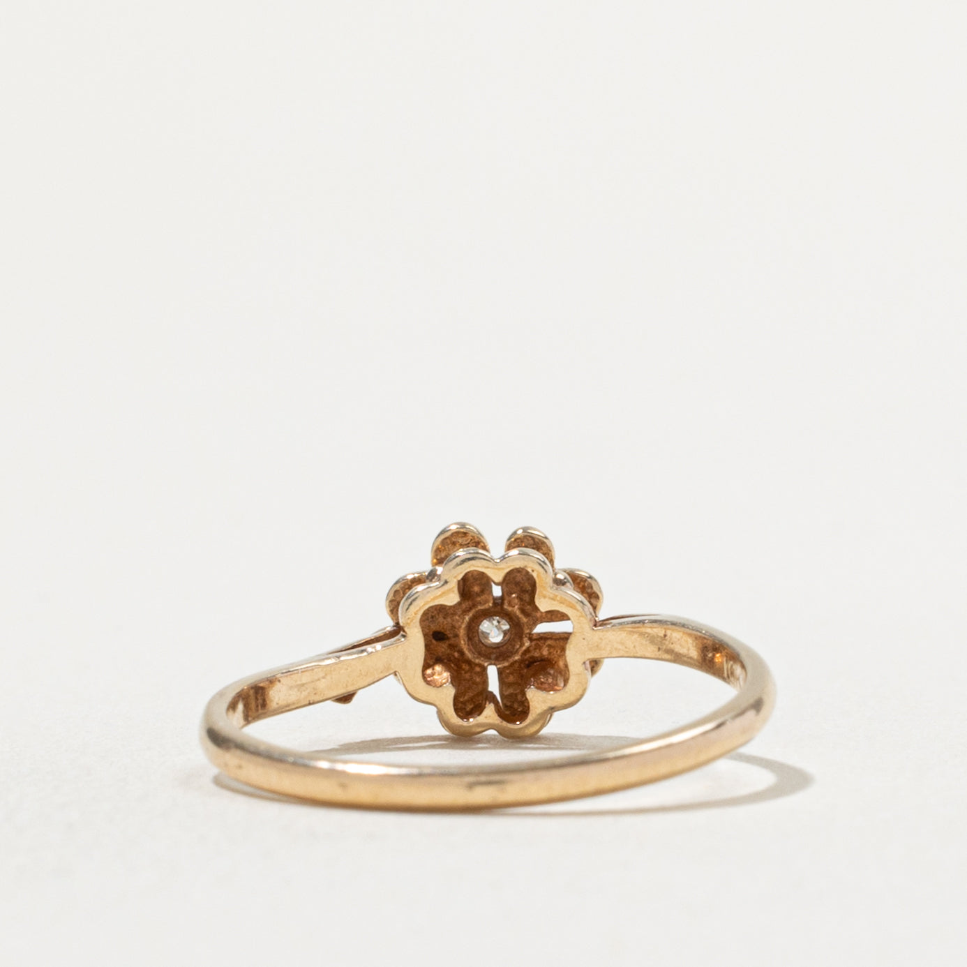 10k Diamond Flower Ring | SZ 6.25