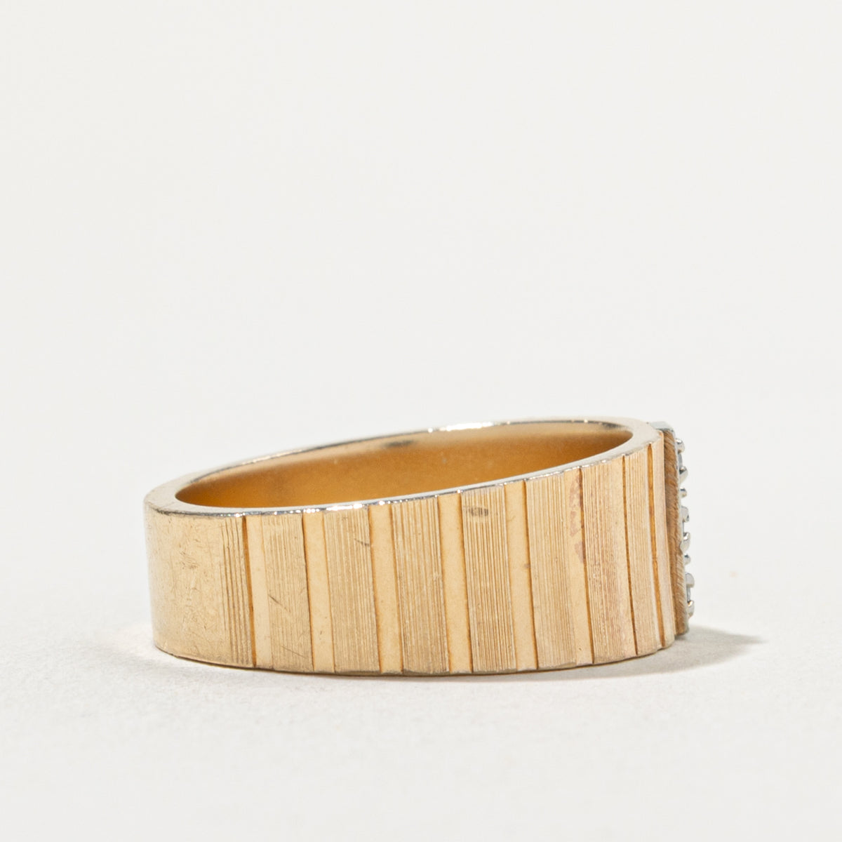 10k Diamond Column Fluted Band | 8.95mm | SZ 9.25