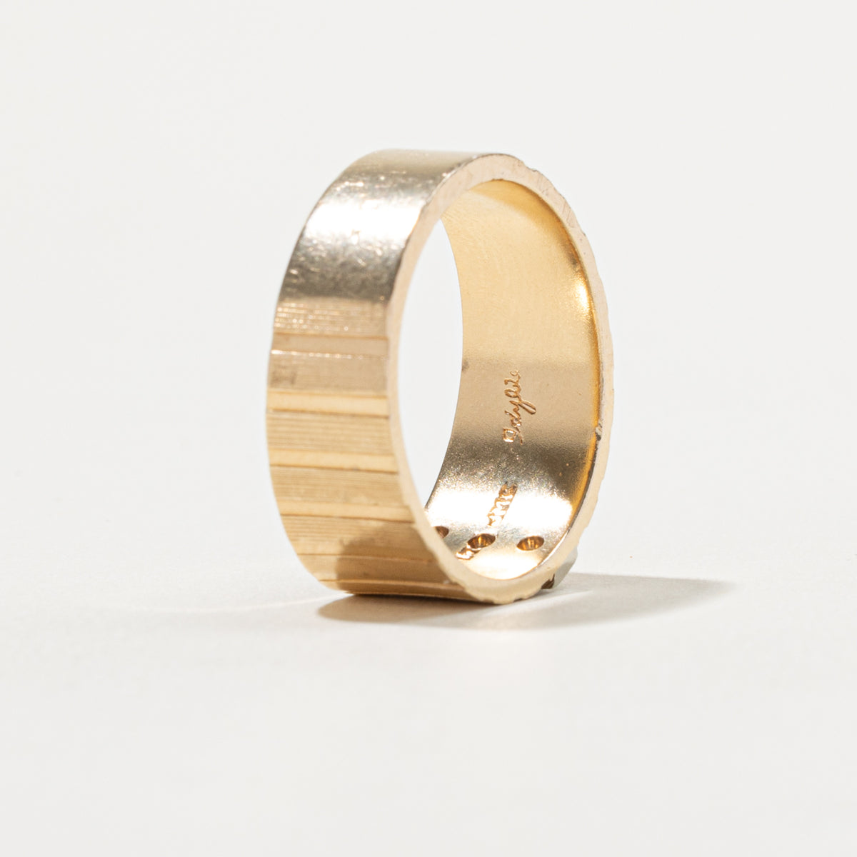 10k Diamond Column Fluted Band | 8.95mm | SZ 9.25