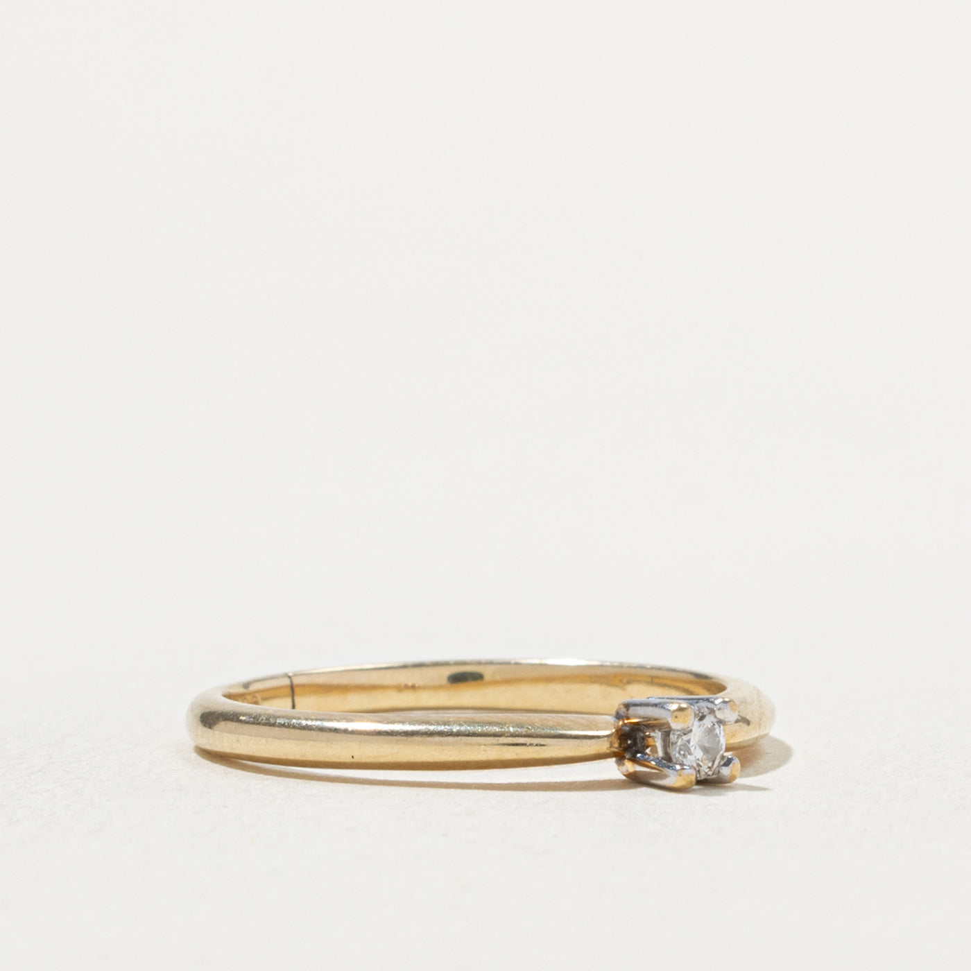 10k Solitaire Diamond Petite Ring | SZ 6.75