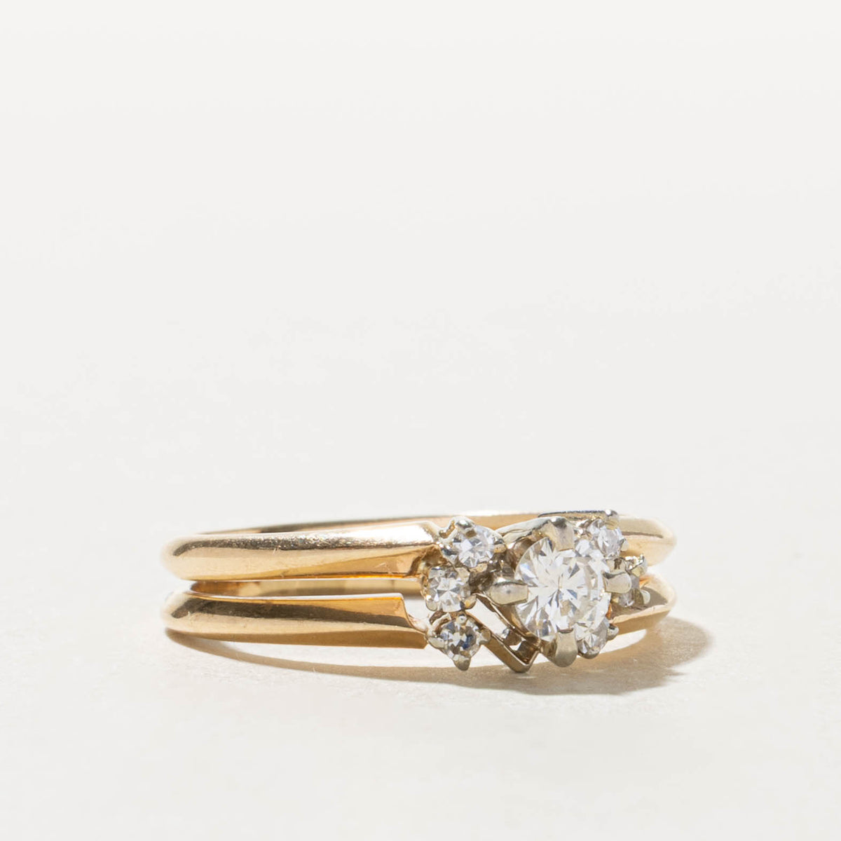 Diamond Cluster Accented Soldered Wedding Ring Set | 0.26ct VS2 I/J, 0.11ctw | SZ 7.5