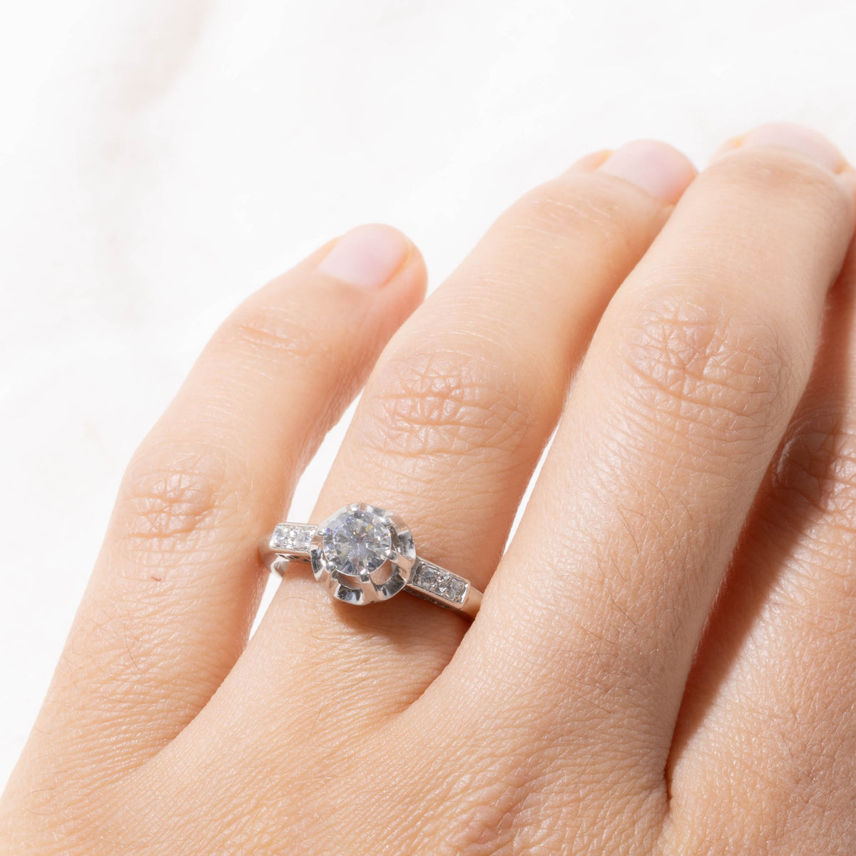 900 Platinum Belcher Set Diamond Accented Ring | 0.58ct VS2 H/I, 0.06ctw | SZ 7