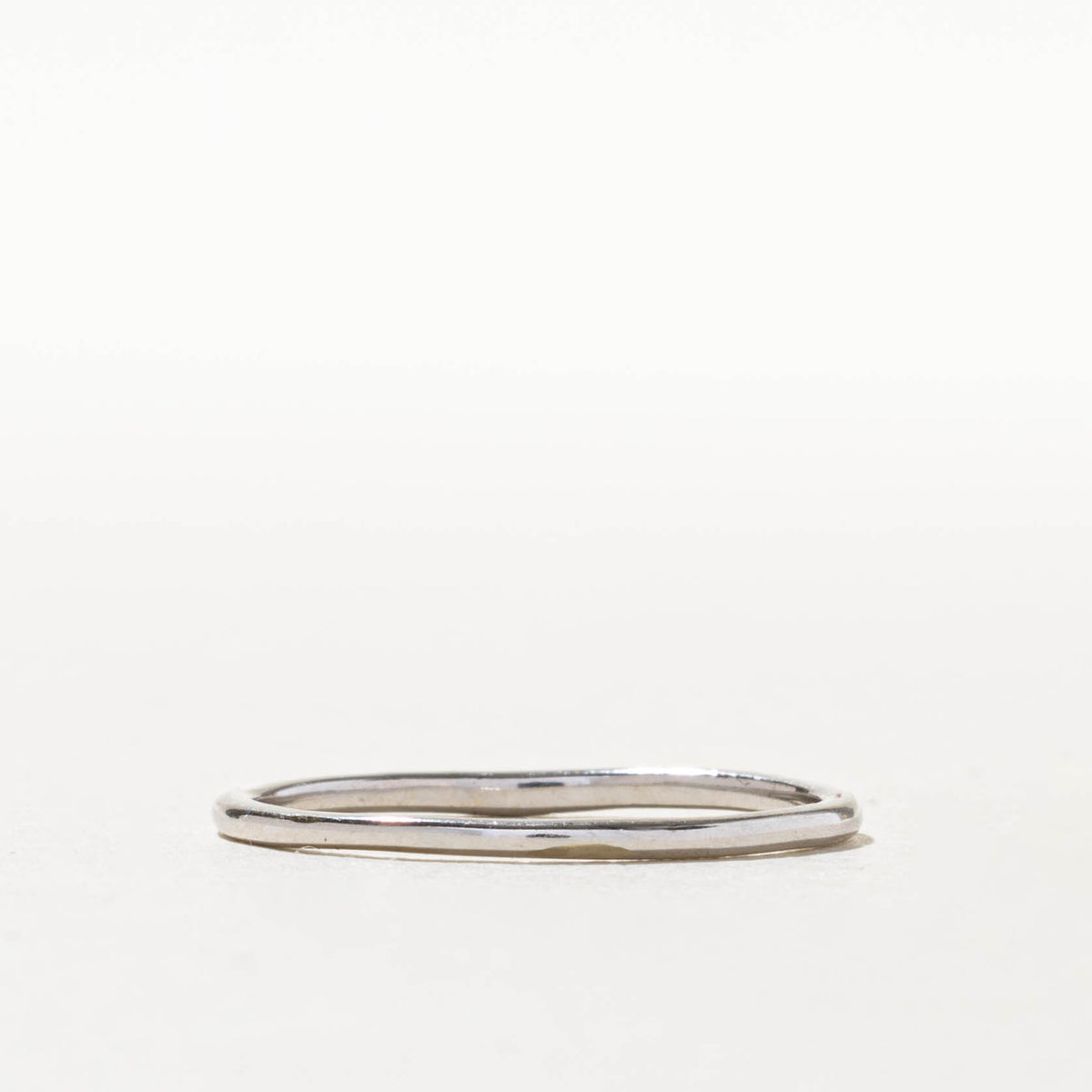 10k Semi Eternity Diamond Contour Band | 0.06ctw | 1.35mm | SZ 8.5