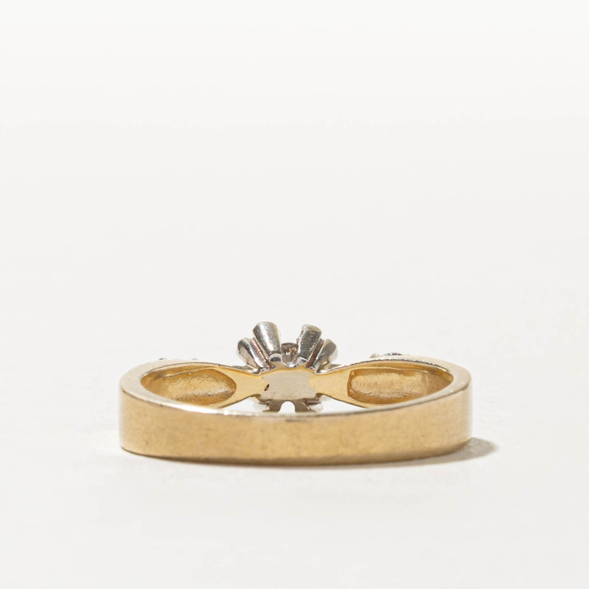 10k Two Tone Illusion Set Diamond Floral Reverse Tapered Ring | 0.27ctw | SZ 6.25