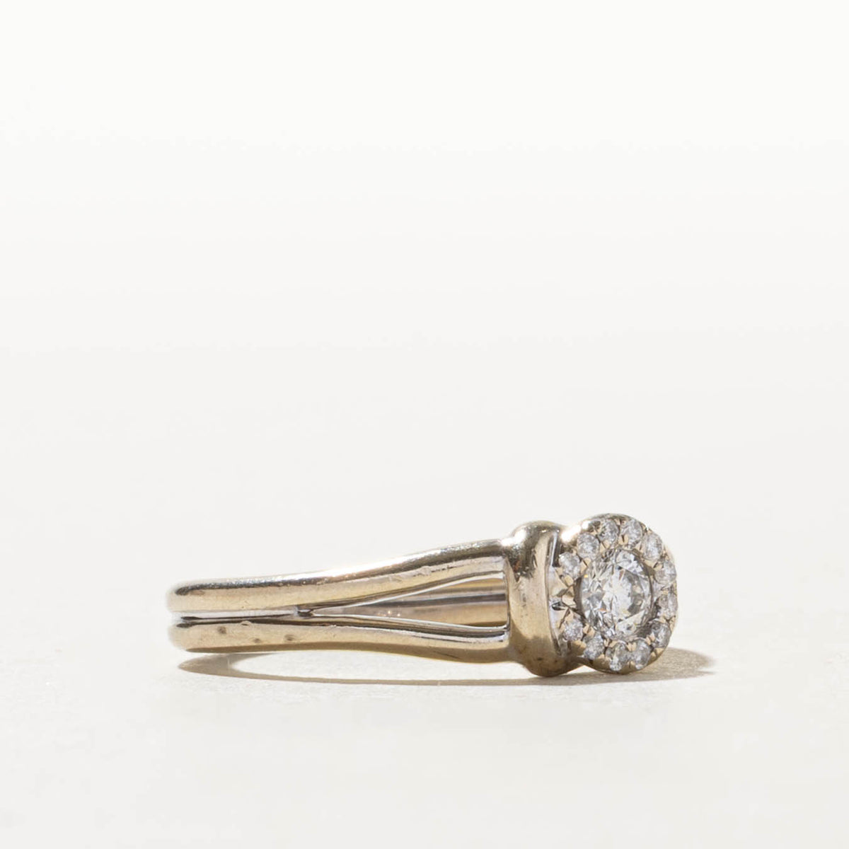14k Pave Set Diamond Halo Buckle Ring | 0.20ctw | SZ 5.5