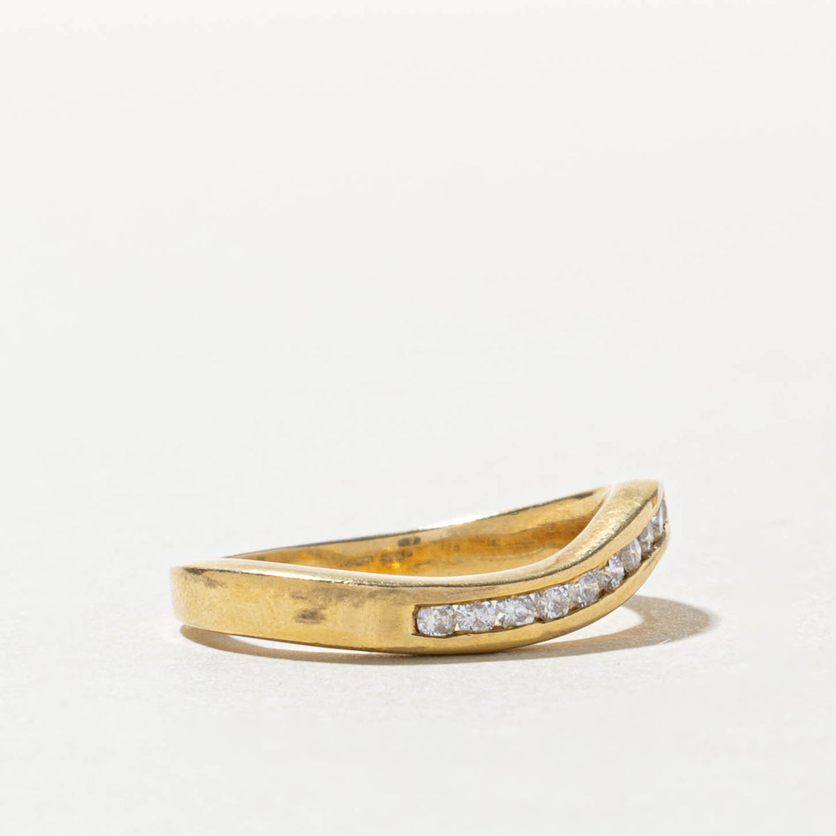 18k Semi Eternity Diamond Wave Contour Band | 0.15ctw | 3.00mm | SZ 6.25