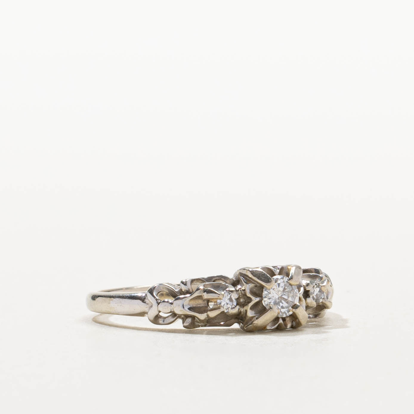 18k Illusion Set Diamond Accented Textured Ring | SZ 6