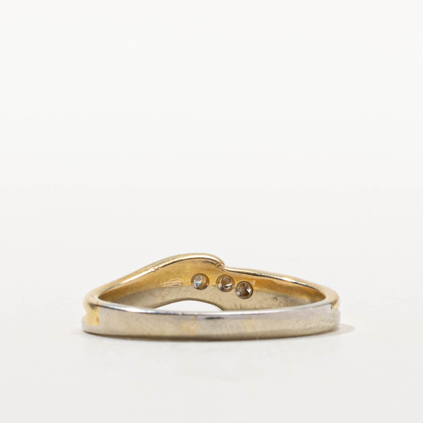 18k Two-Tone Wave Diamond Grooved Ring | SZ 7.25