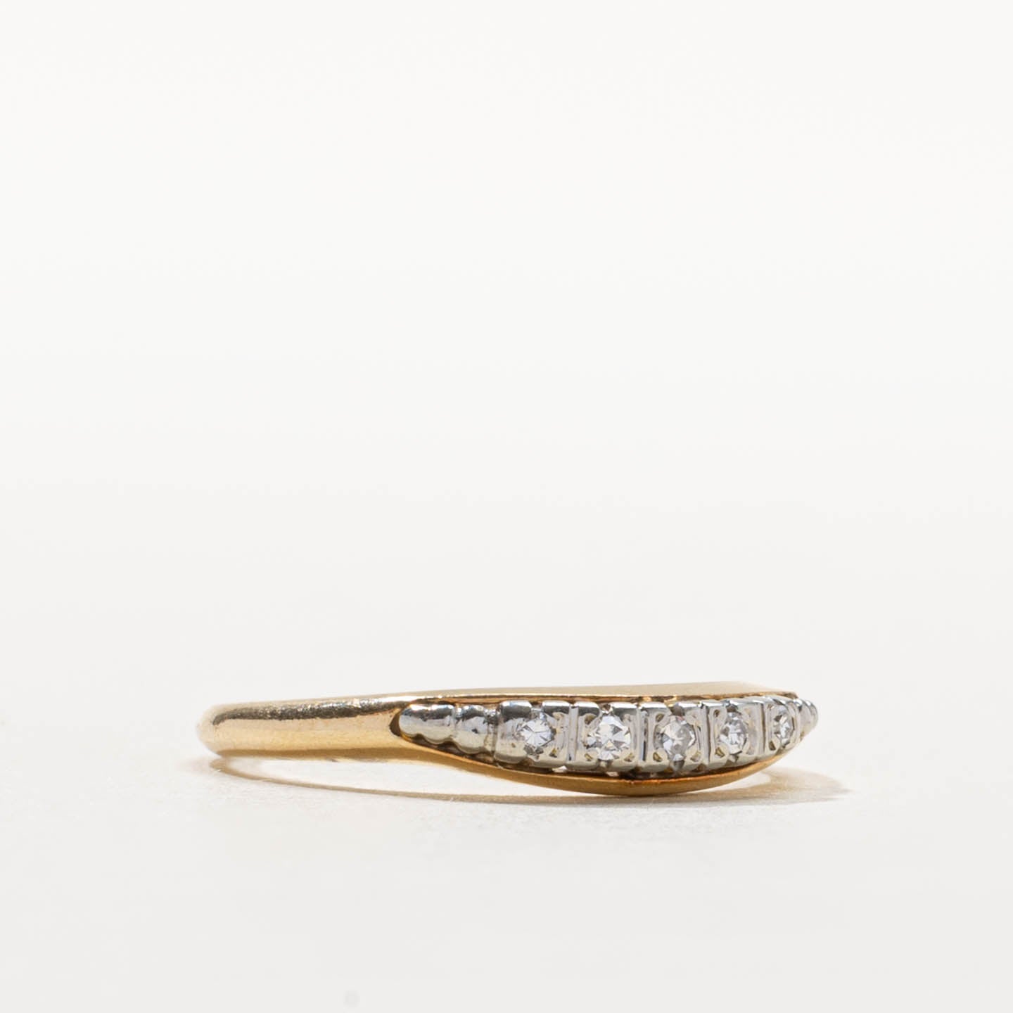 14k Semi Eternity Diamond Graduating Contour Band | SZ 6