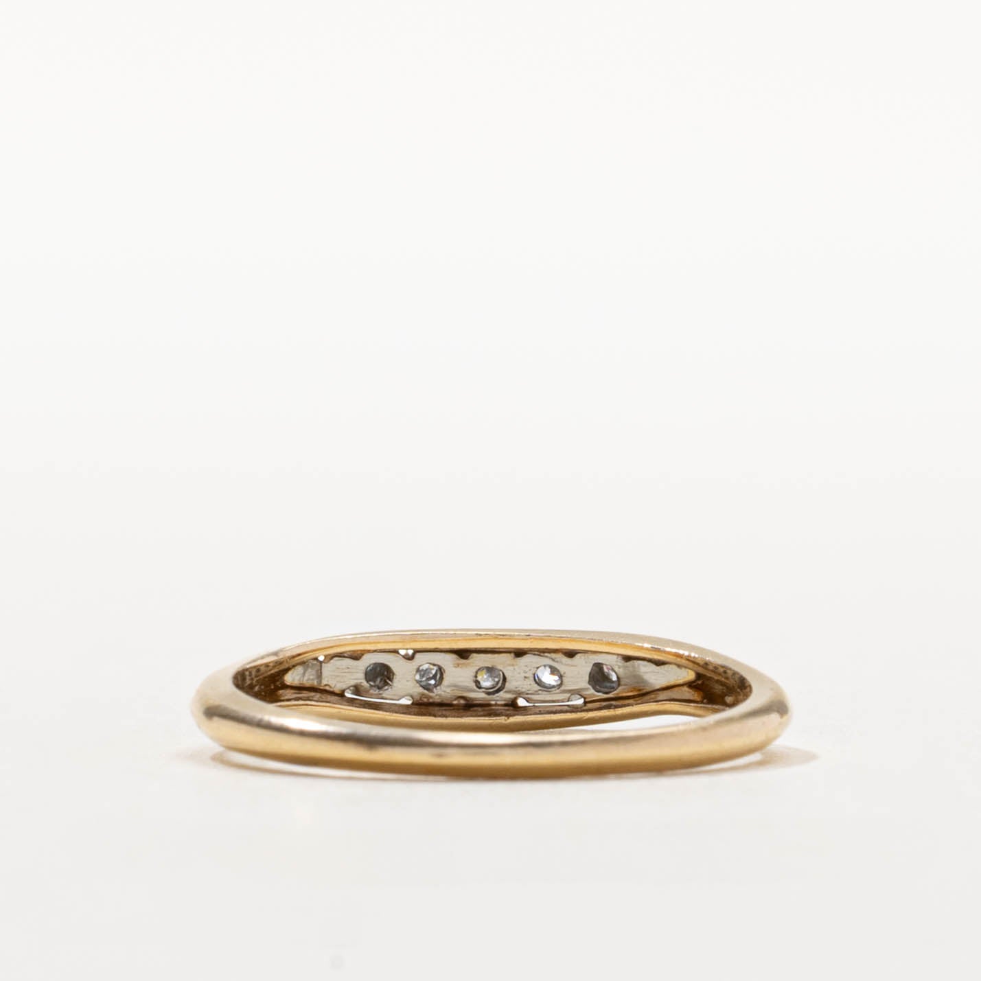 14k Semi Eternity Diamond Graduating Contour Band | SZ 6