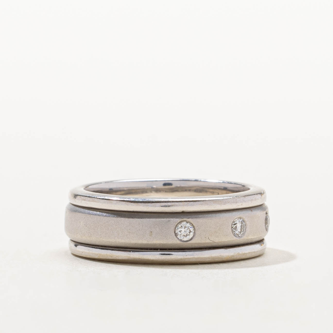 14k Three Stone Diamond Grooved Band | 6.30mm | SZ 4.75