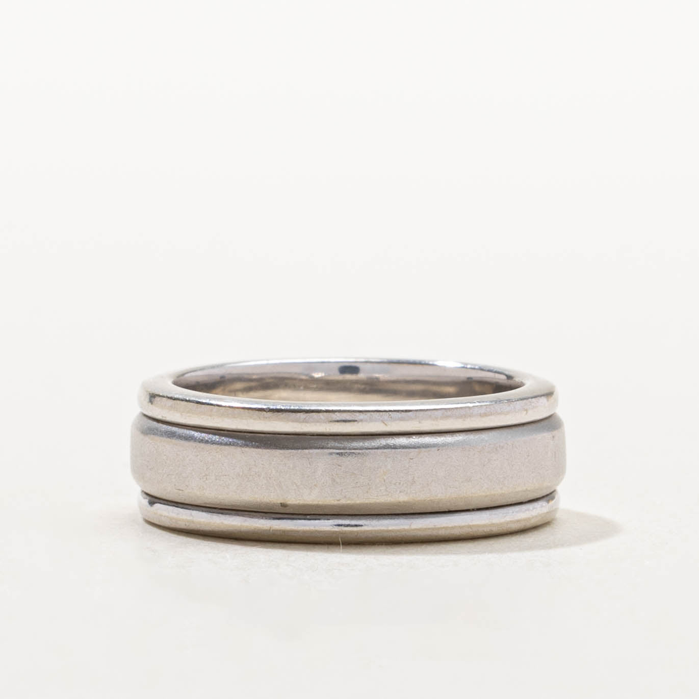 14k Three Stone Diamond Grooved Band | 6.30mm | SZ 4.75