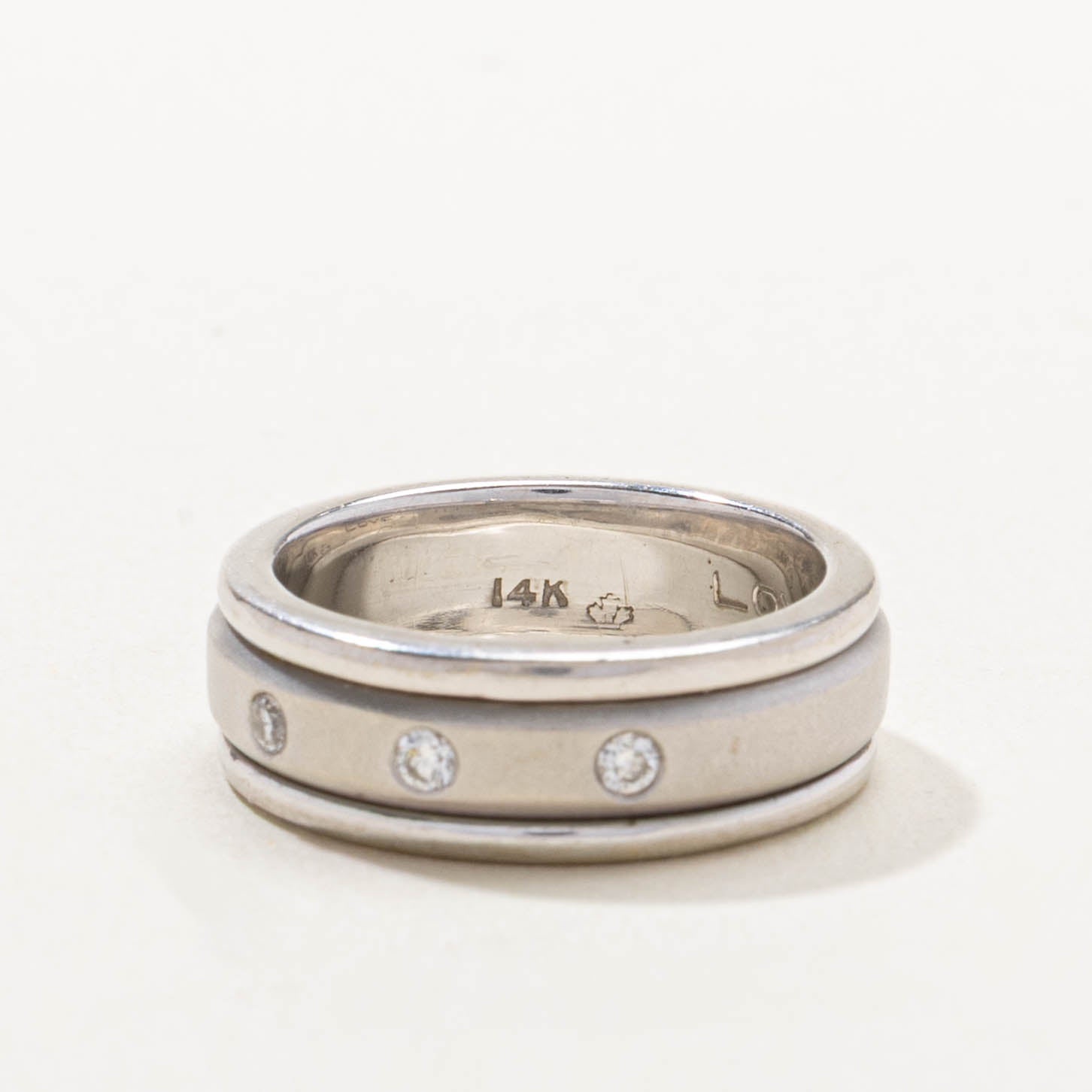 14k Three Stone Diamond Grooved Band | 6.30mm | SZ 4.75