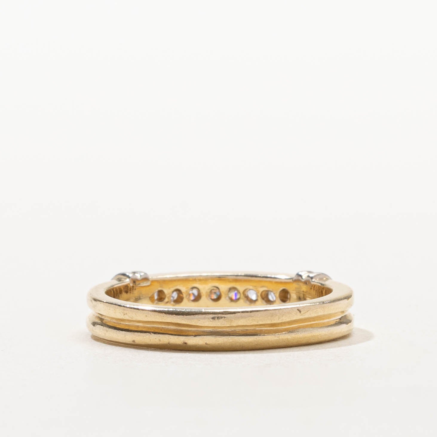 14k Round Brilliant Channel Set Diamond Grooved Band | SZ 8