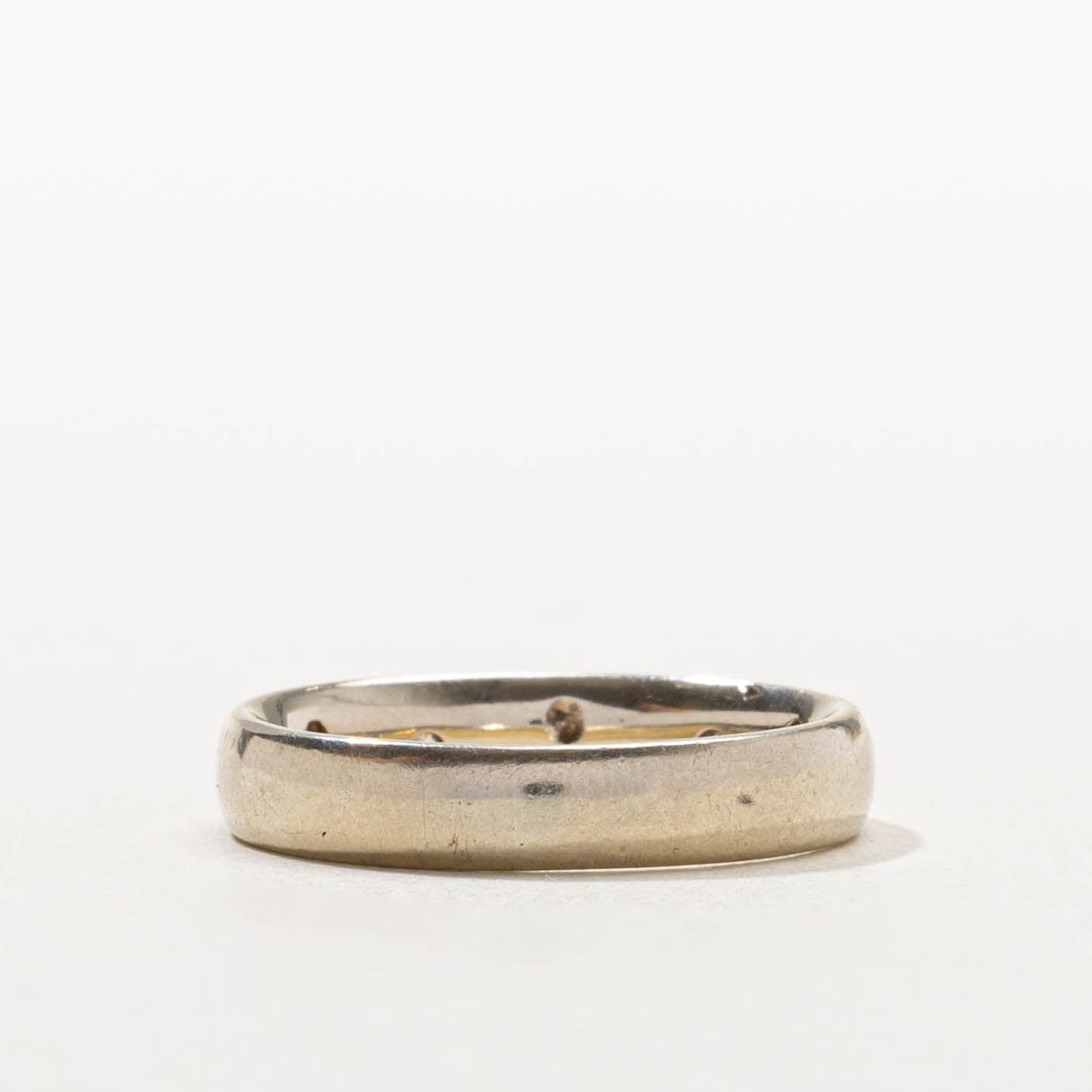 14k Flush Set Scattered Diamond Band | 3.75mm | SZ 5.75