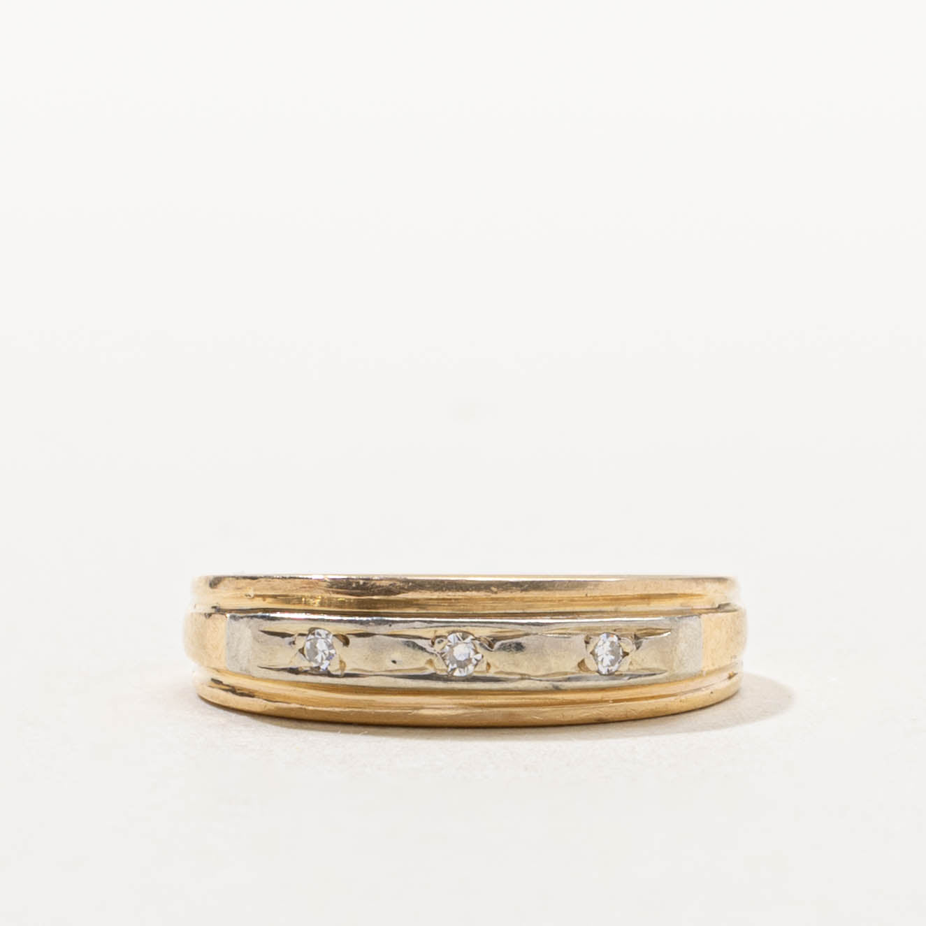 14k Two Tone Gold Three Stone Diamond Grooved Band | SZ 4