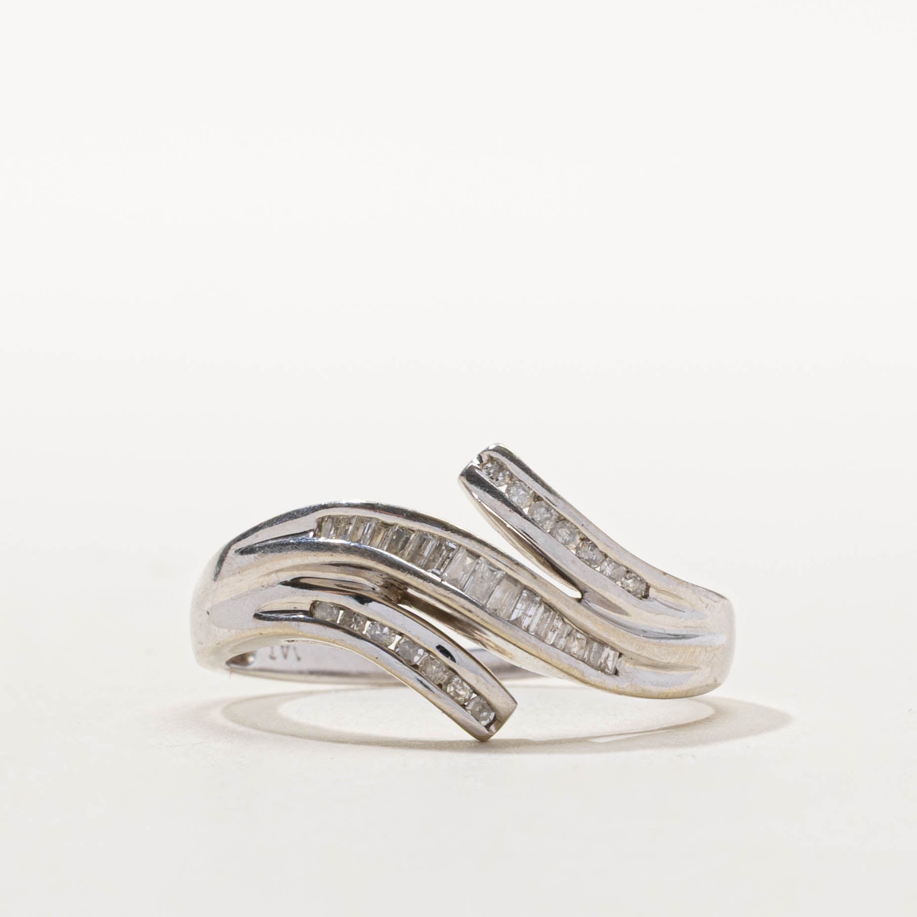 14k Channel Set Diamond Wave Ring | SZ 10.75